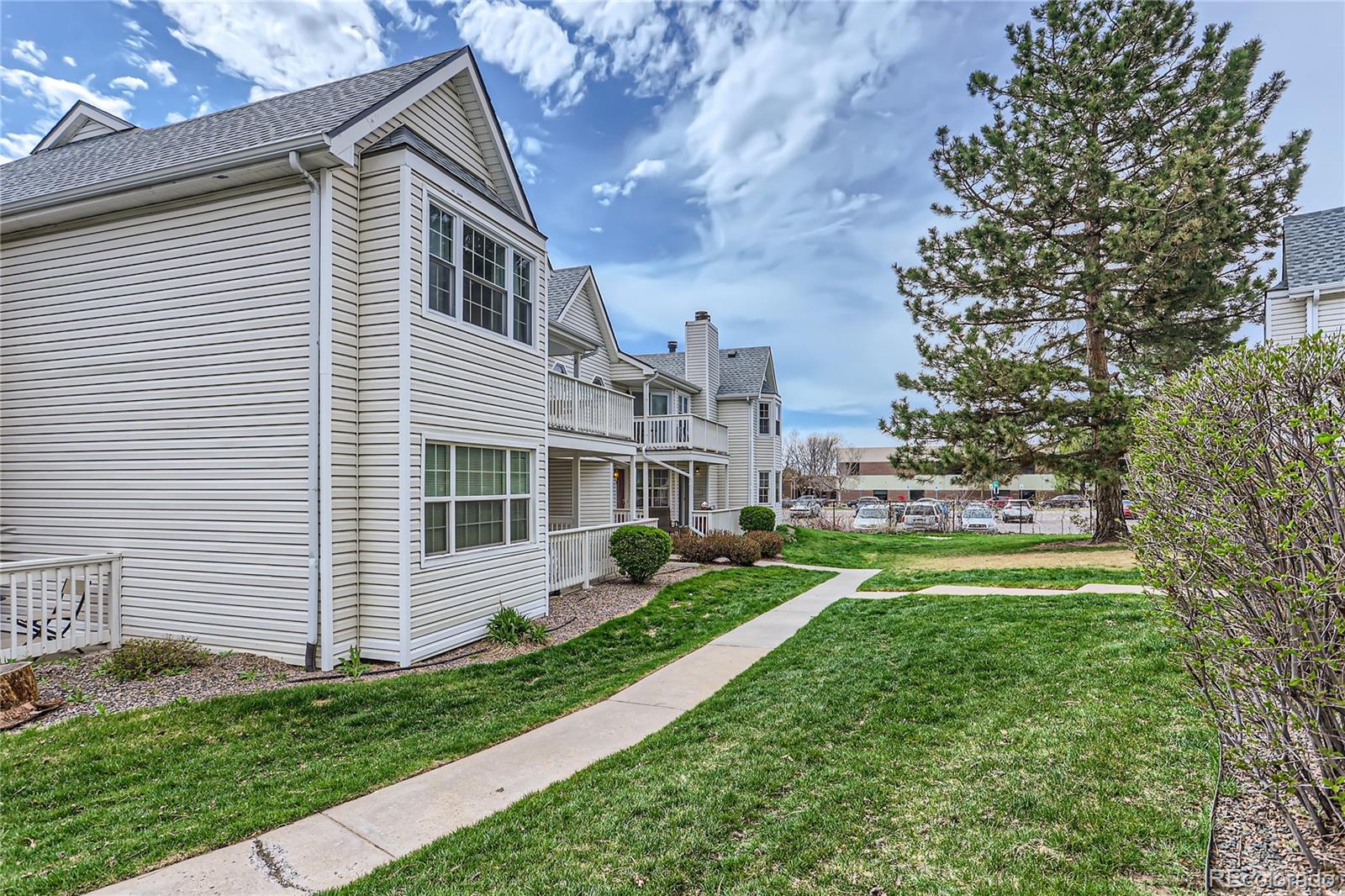 MLS Image #2 for 12553 e pacific circle,aurora, Colorado