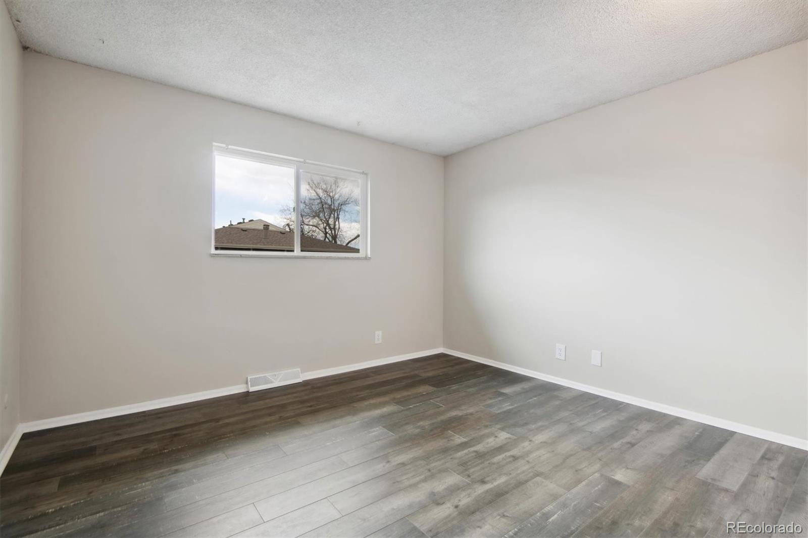 MLS Image #9 for 6650 e arizona avenue,denver, Colorado