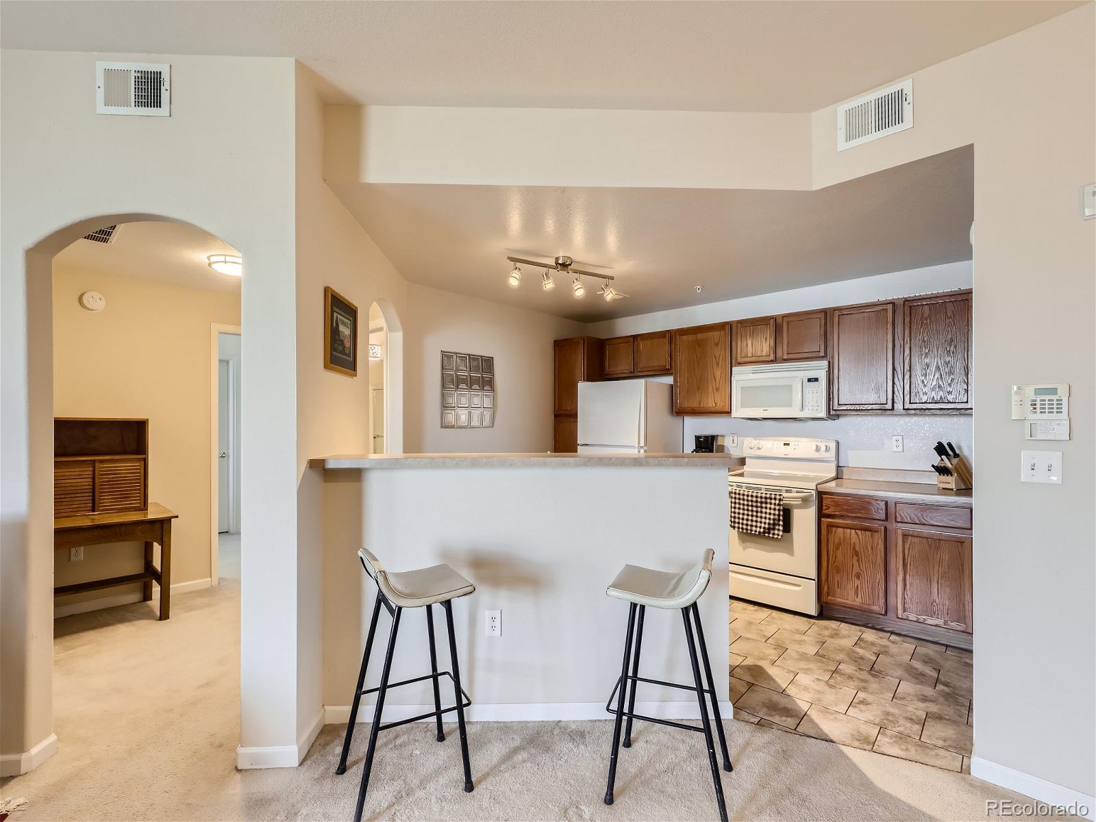 MLS Image #13 for 5705 n genoa way 204,aurora, Colorado