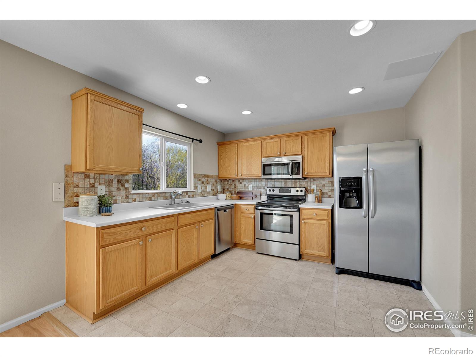 MLS Image #11 for 1626  box prairie circle,loveland, Colorado