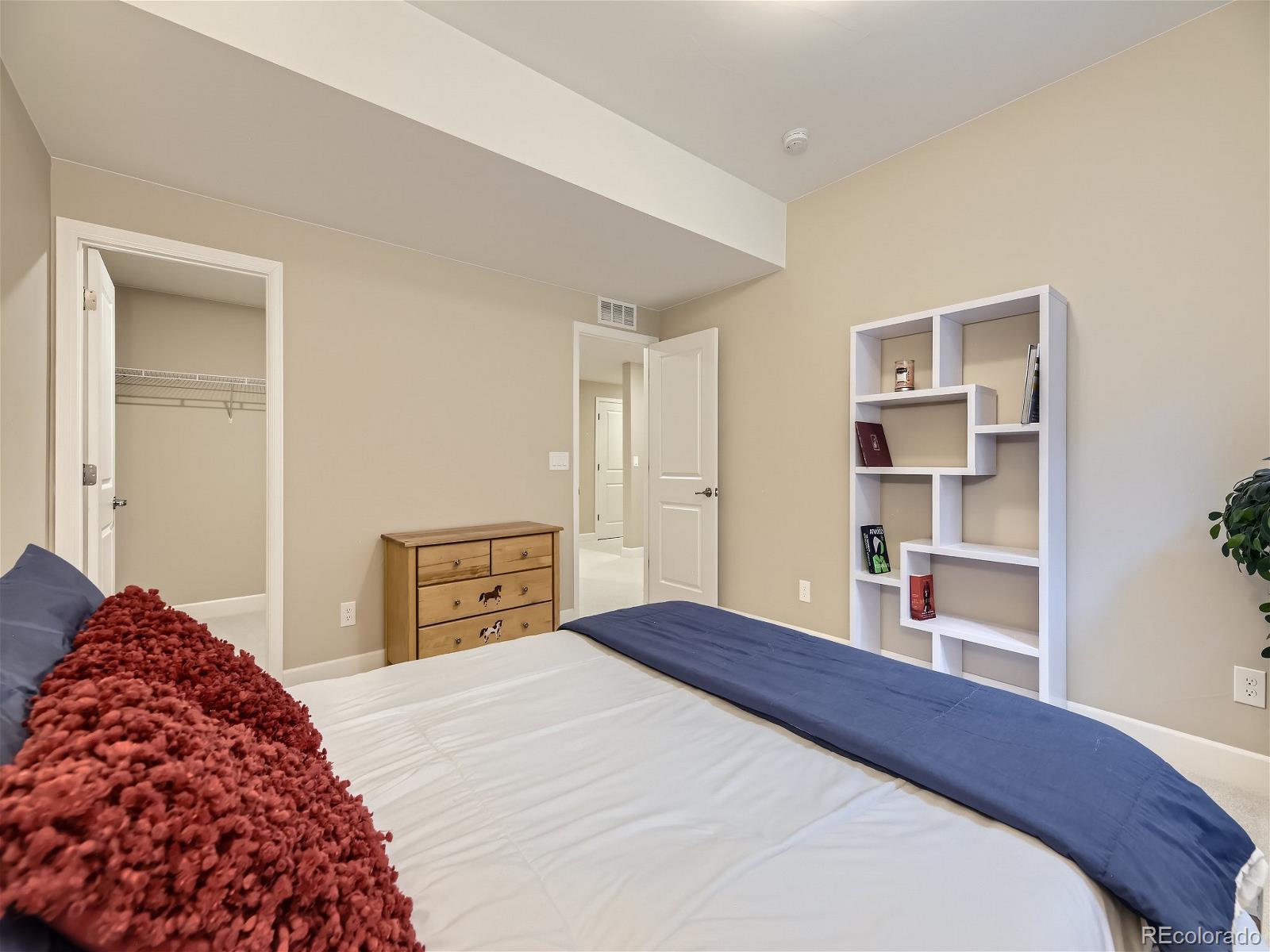 MLS Image #36 for 9572  williamsburg street,littleton, Colorado