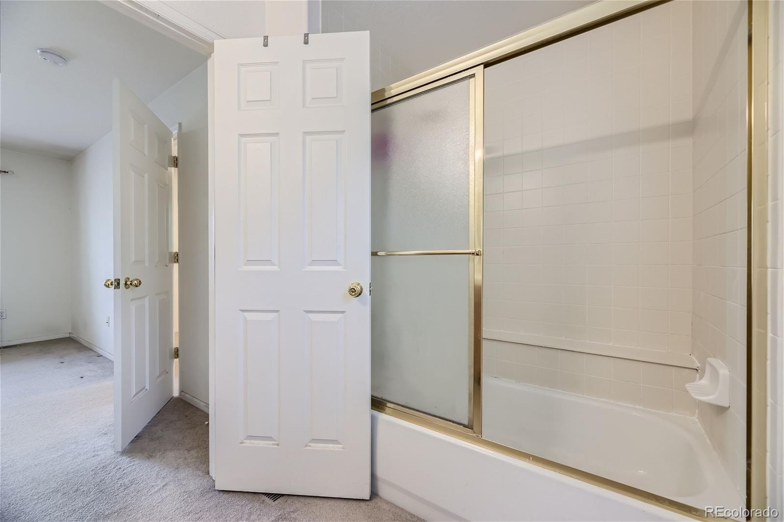 MLS Image #15 for 9538 e iowa circle,denver, Colorado