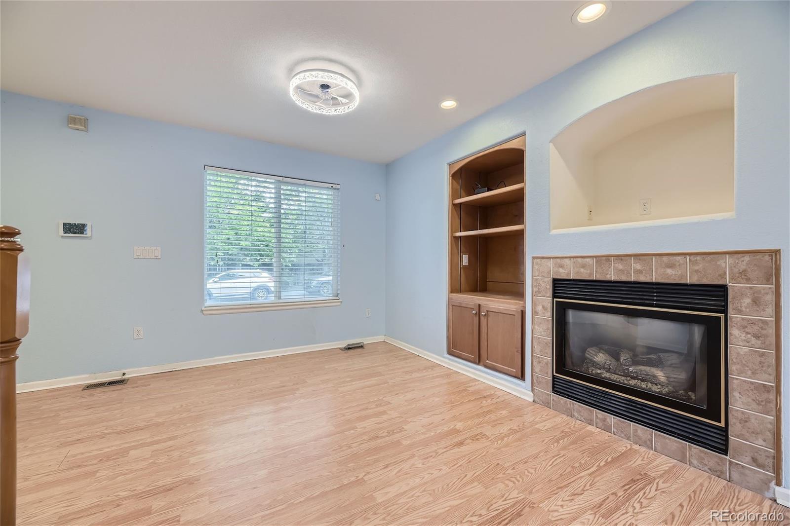 MLS Image #4 for 9538 e iowa circle,denver, Colorado