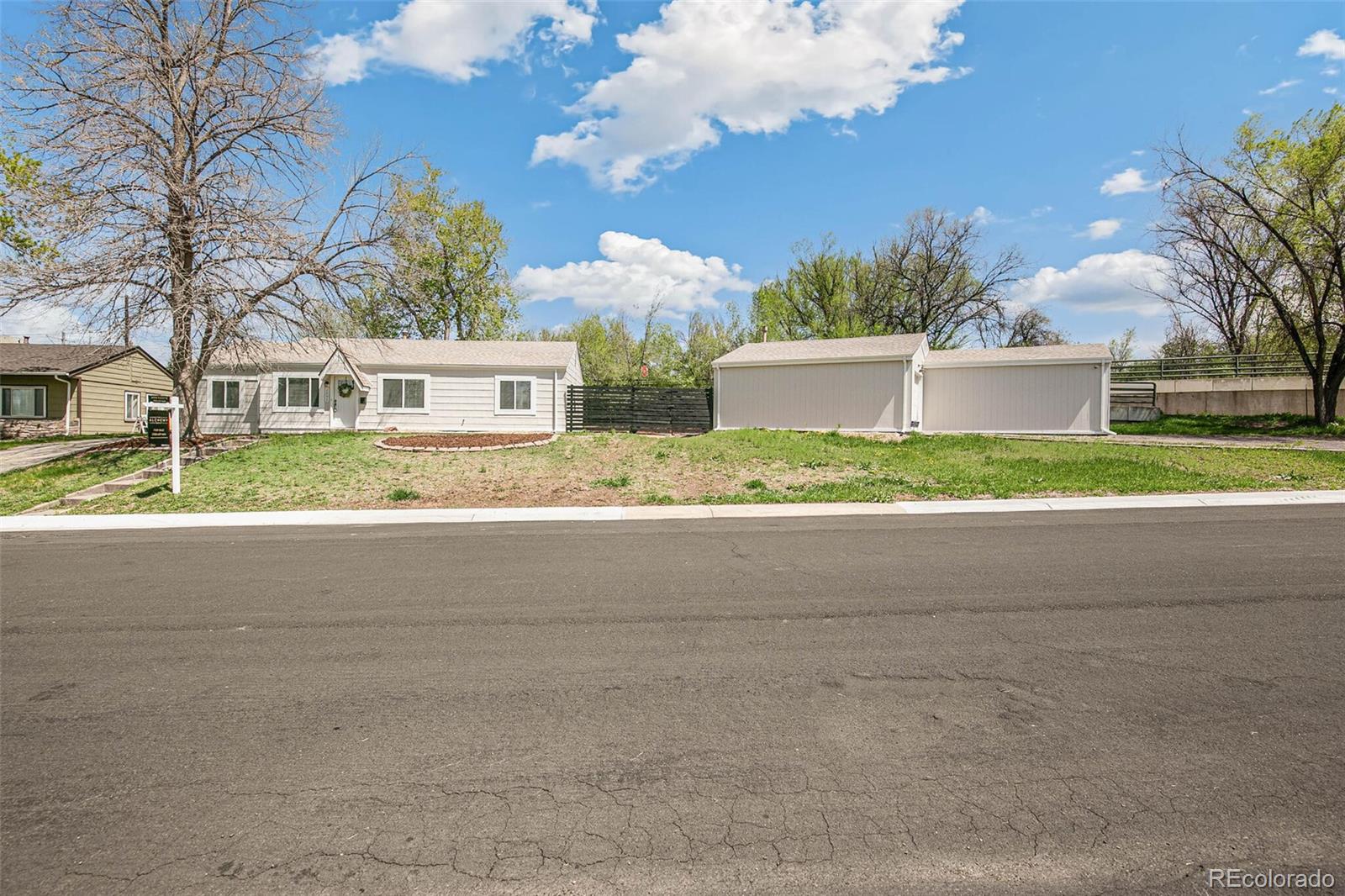 MLS Image #18 for 3092 s grape way,denver, Colorado