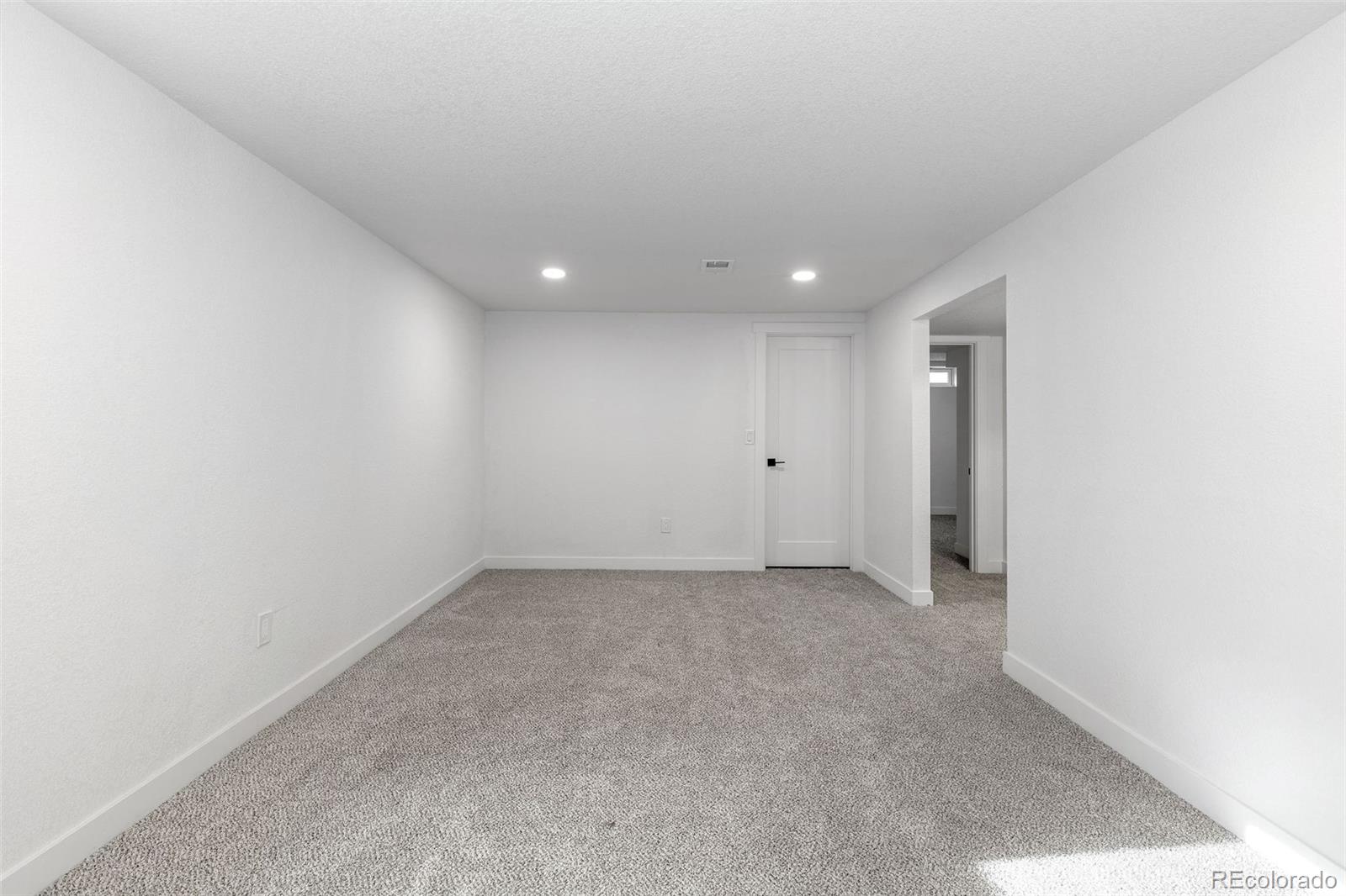 MLS Image #13 for 1420 s newton street,denver, Colorado