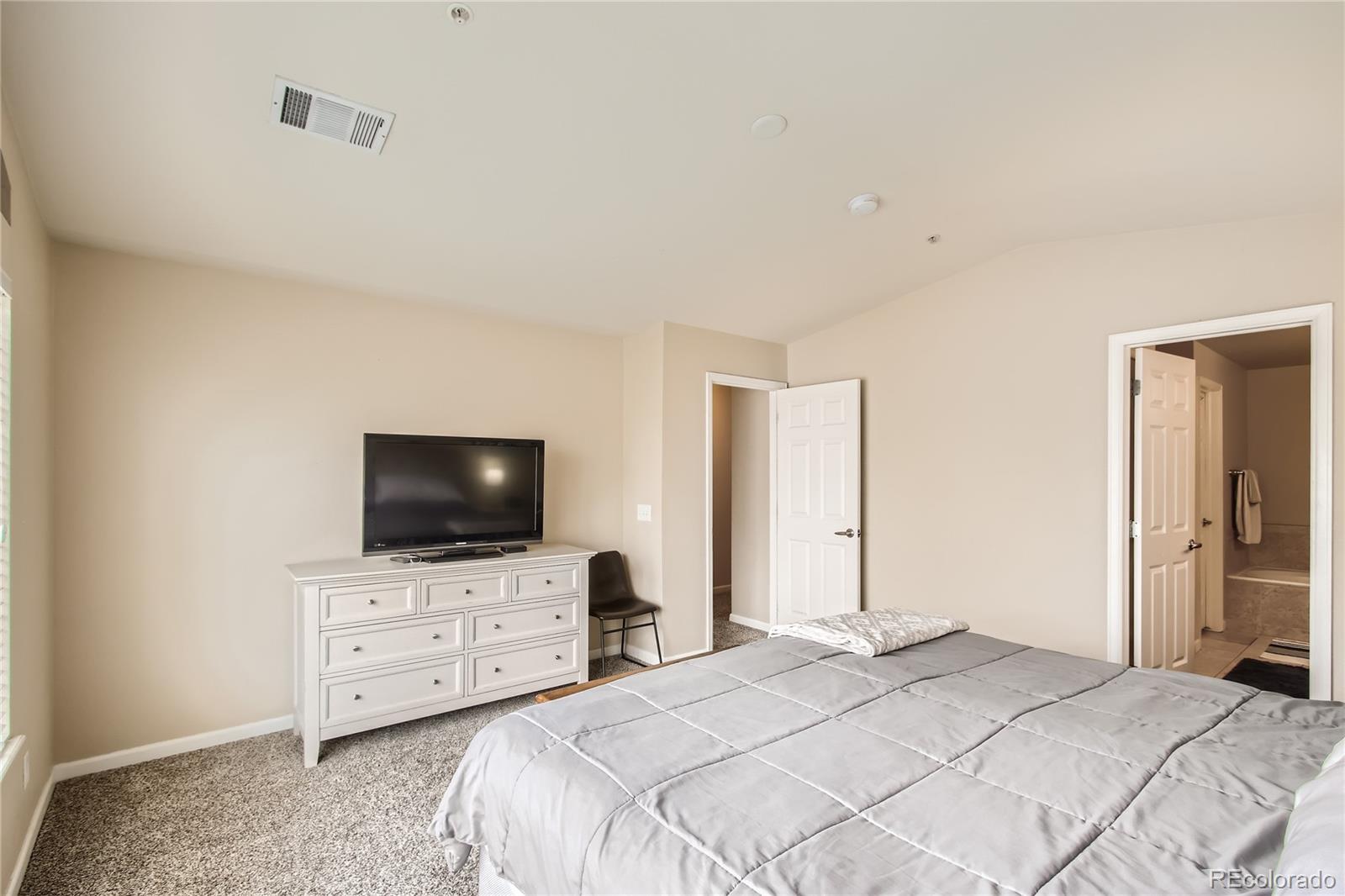 MLS Image #15 for 14190  sun blaze loop,broomfield, Colorado