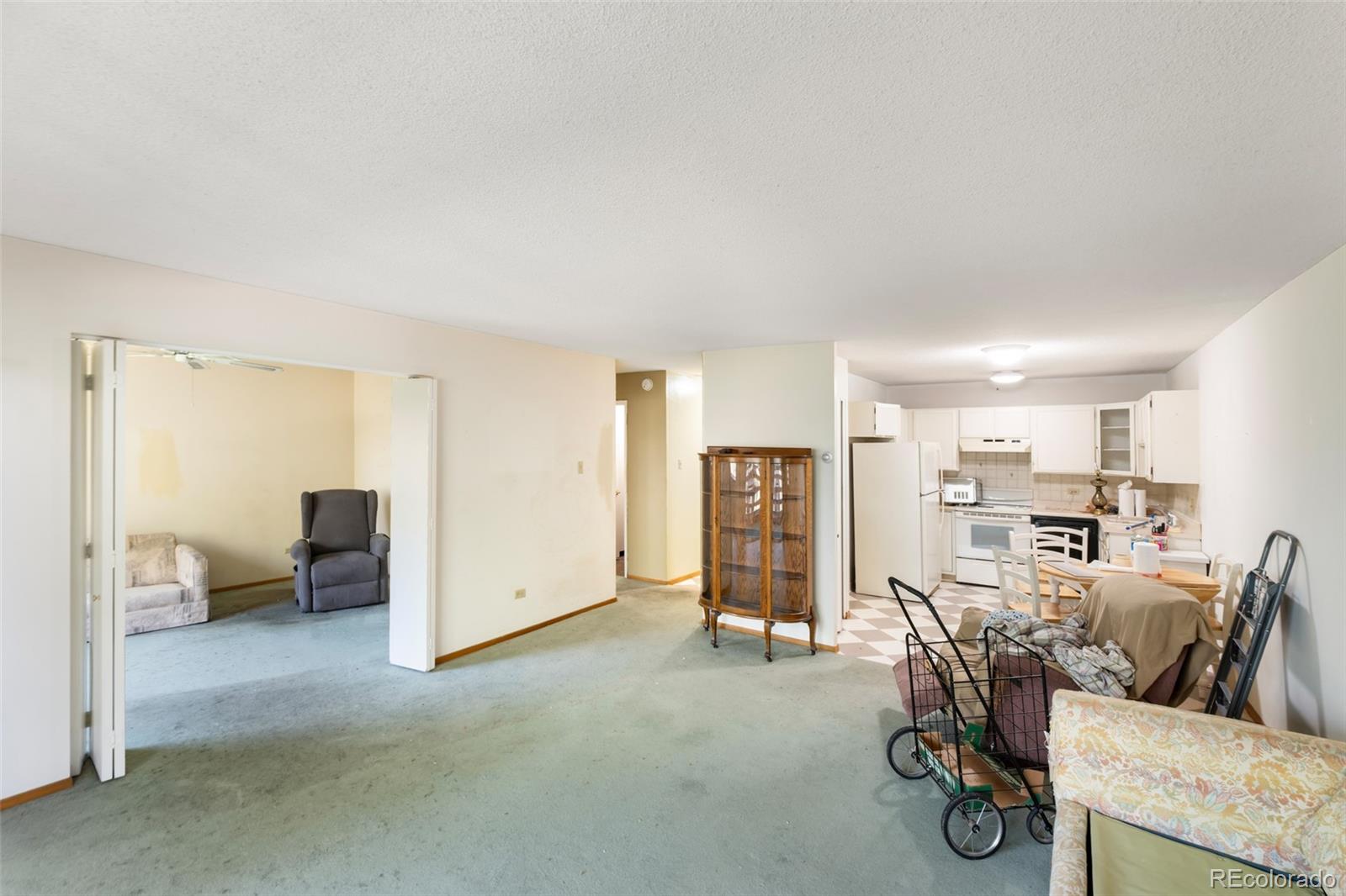 MLS Image #7 for 725 s alton  4c,denver, Colorado