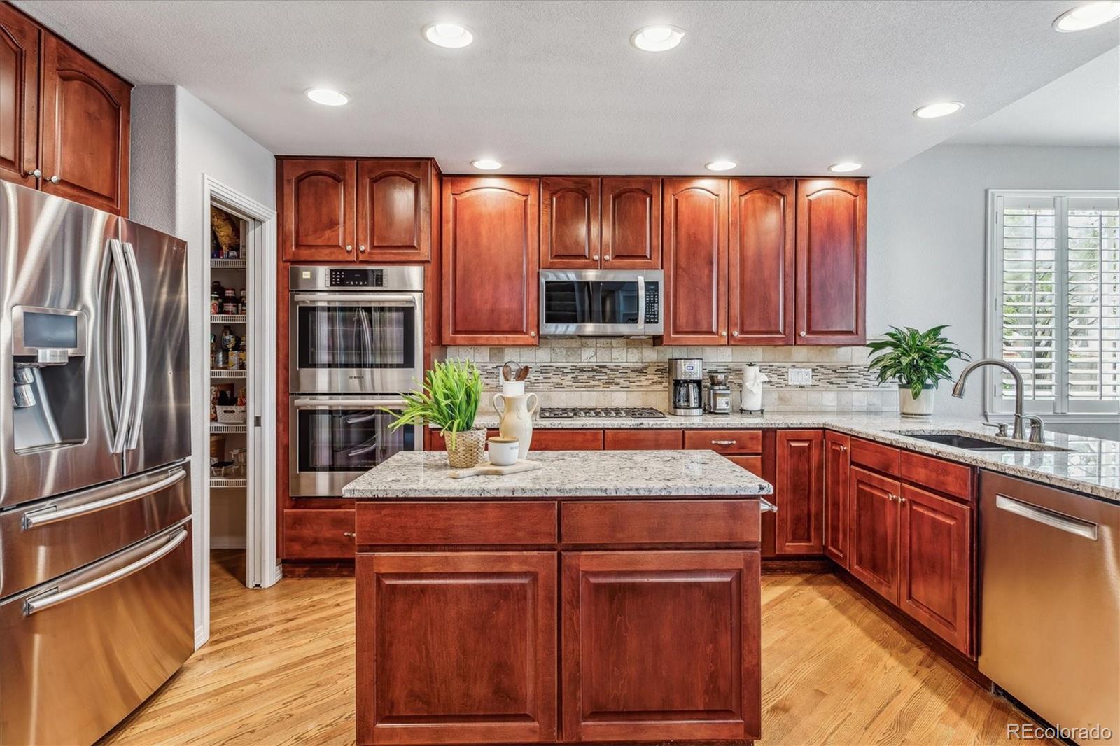 MLS Image #12 for 8241  xenon court,arvada, Colorado