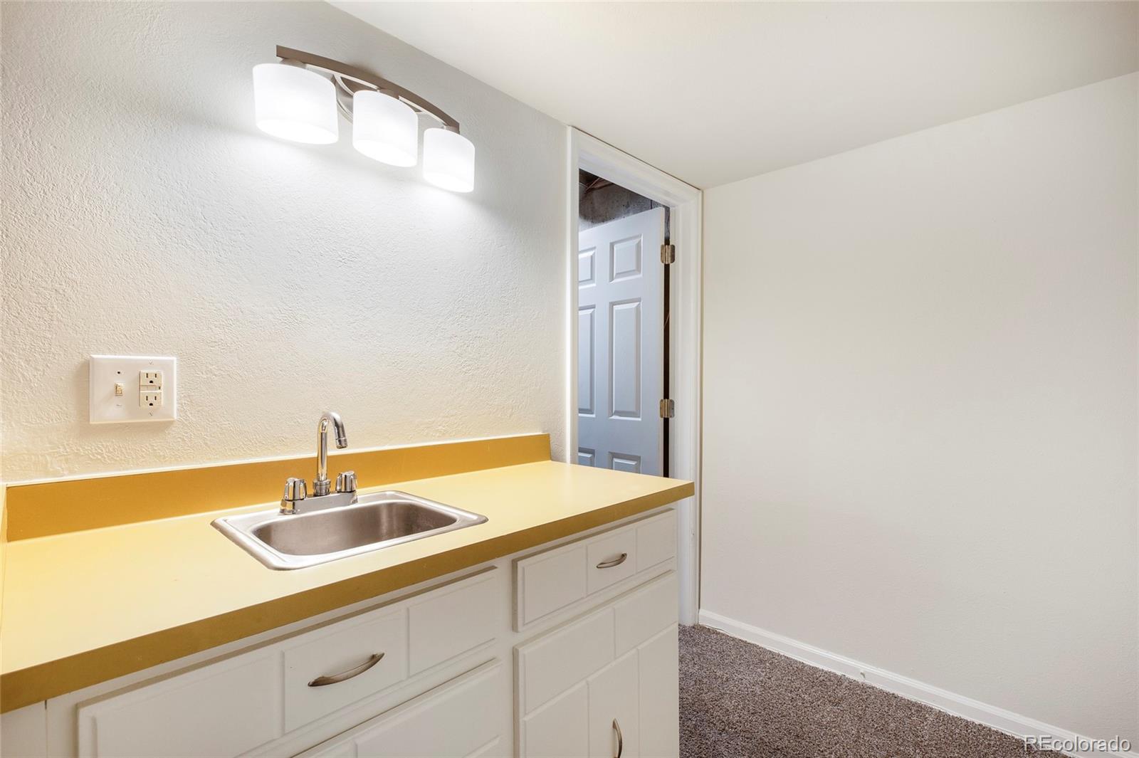 MLS Image #13 for 6384 e mississippi avenue,denver, Colorado