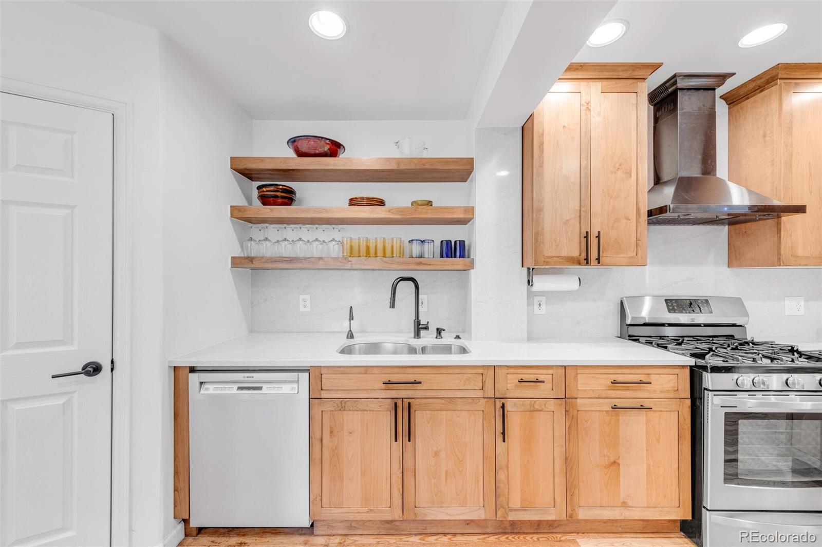 MLS Image #12 for 1365 s university boulevard,denver, Colorado