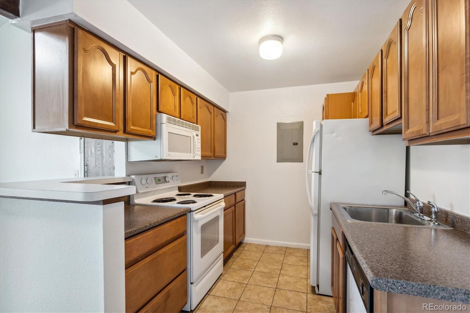 MLS Image #8 for 10150 e virginia avenue,denver, Colorado