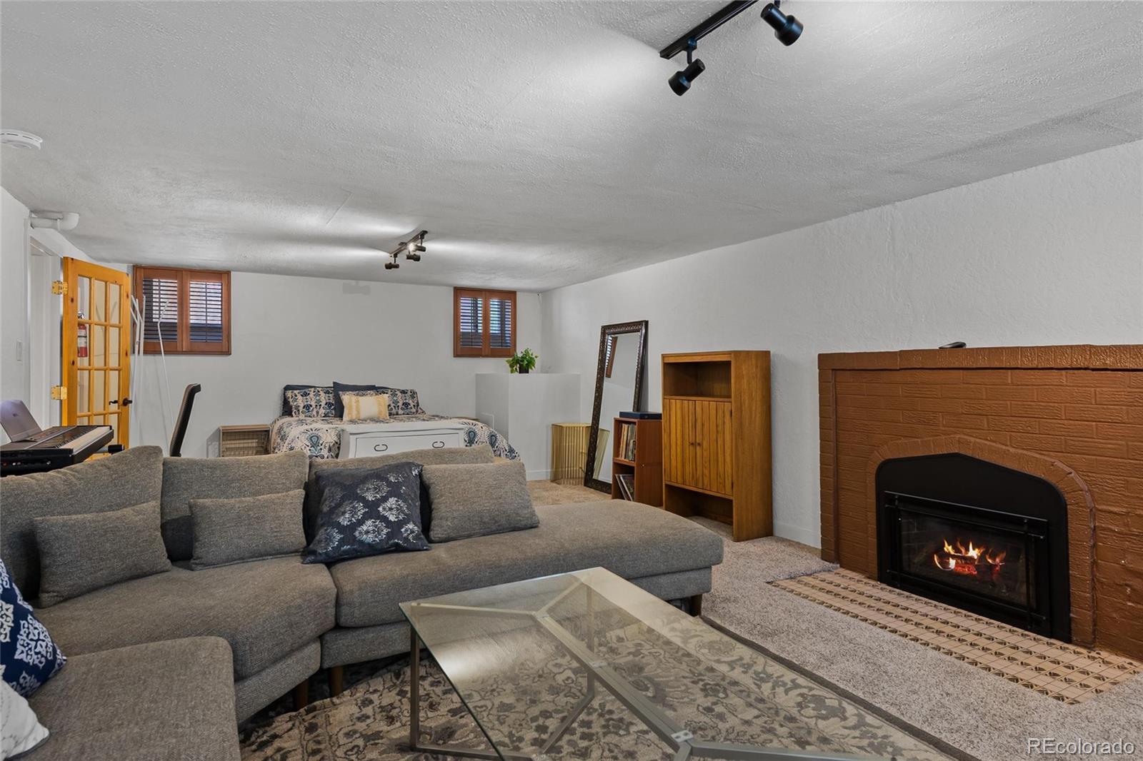 MLS Image #24 for 1825  niagara street,denver, Colorado