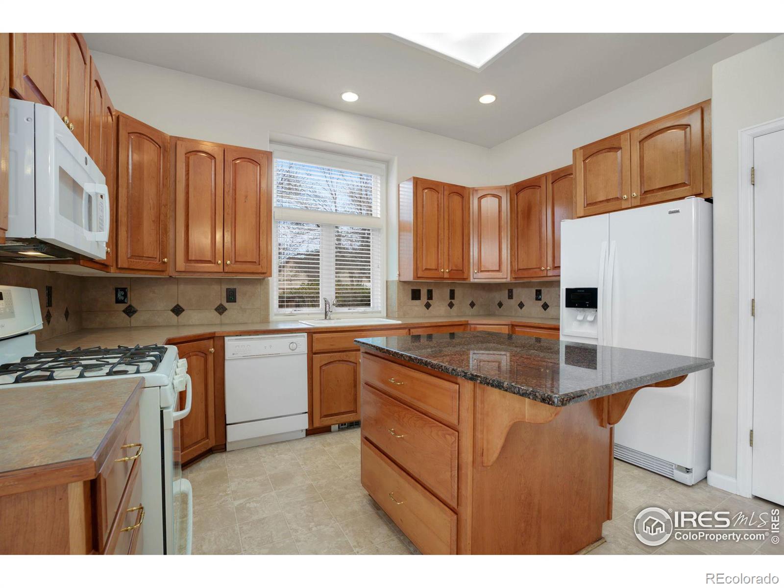 MLS Image #13 for 1156  english oak court,loveland, Colorado