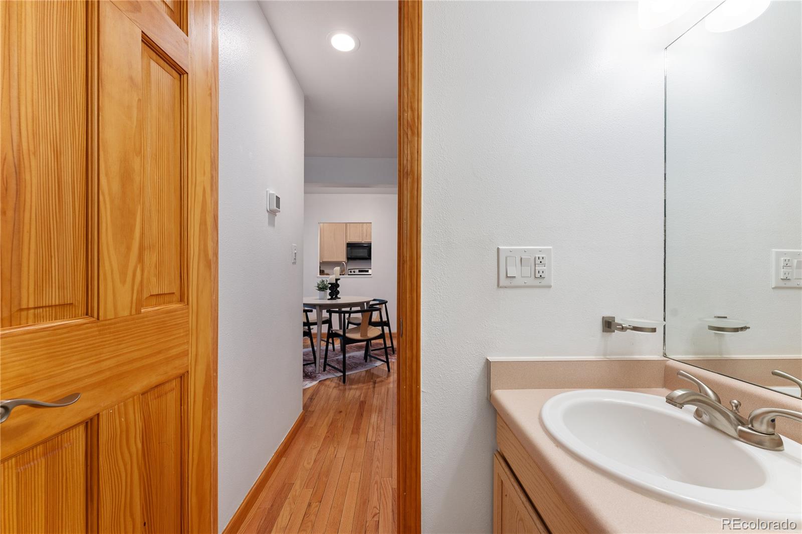 MLS Image #22 for 1217 s yosemite way,denver, Colorado