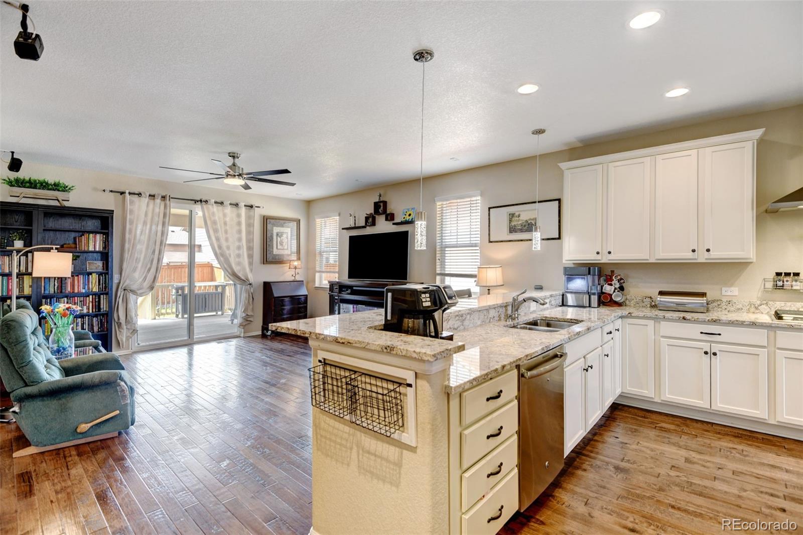 MLS Image #9 for 71 s jackson gap way,aurora, Colorado