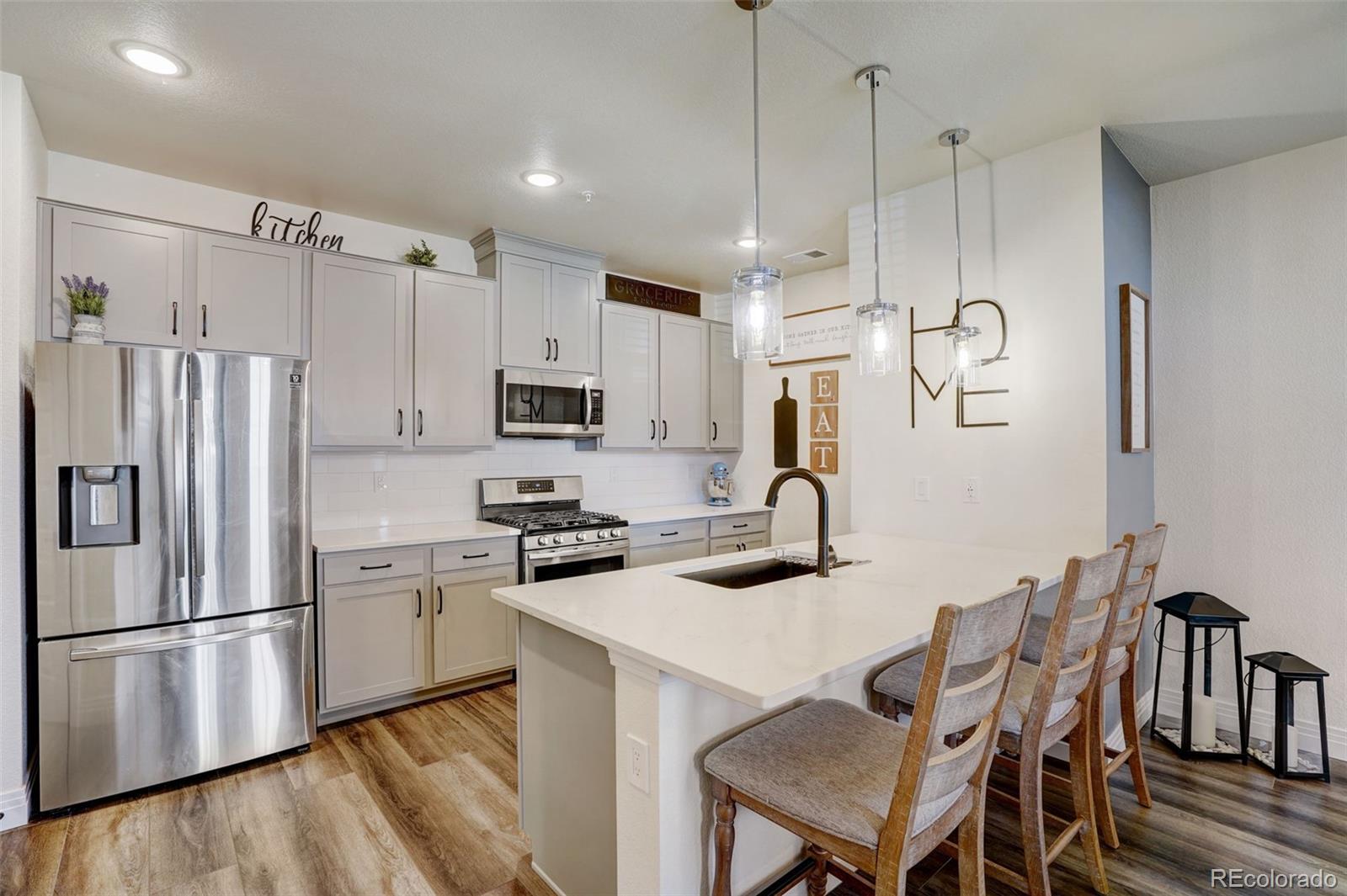 MLS Image #6 for 5761 s addison court,aurora, Colorado