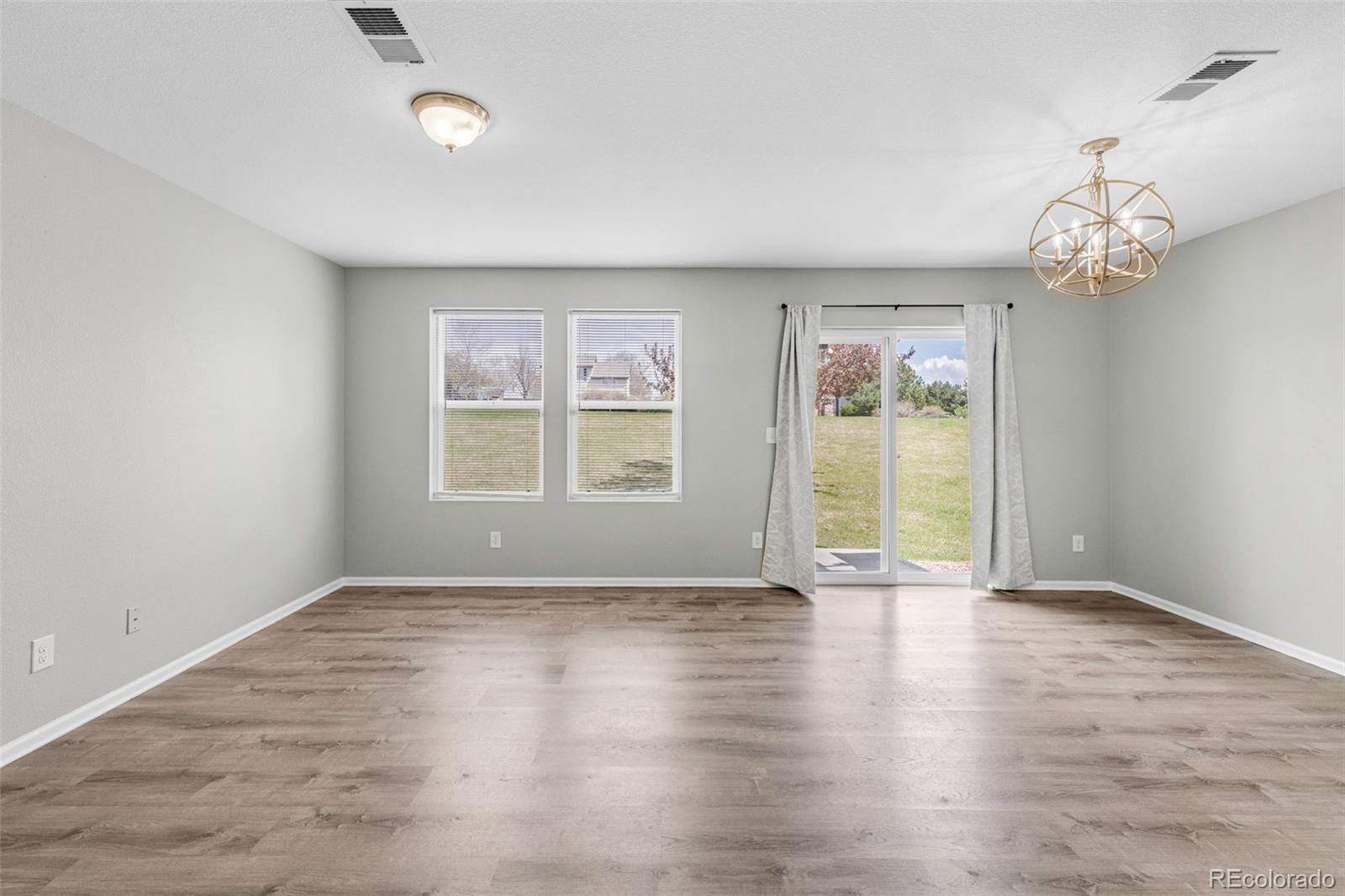 MLS Image #11 for 5758 n danube street,denver, Colorado