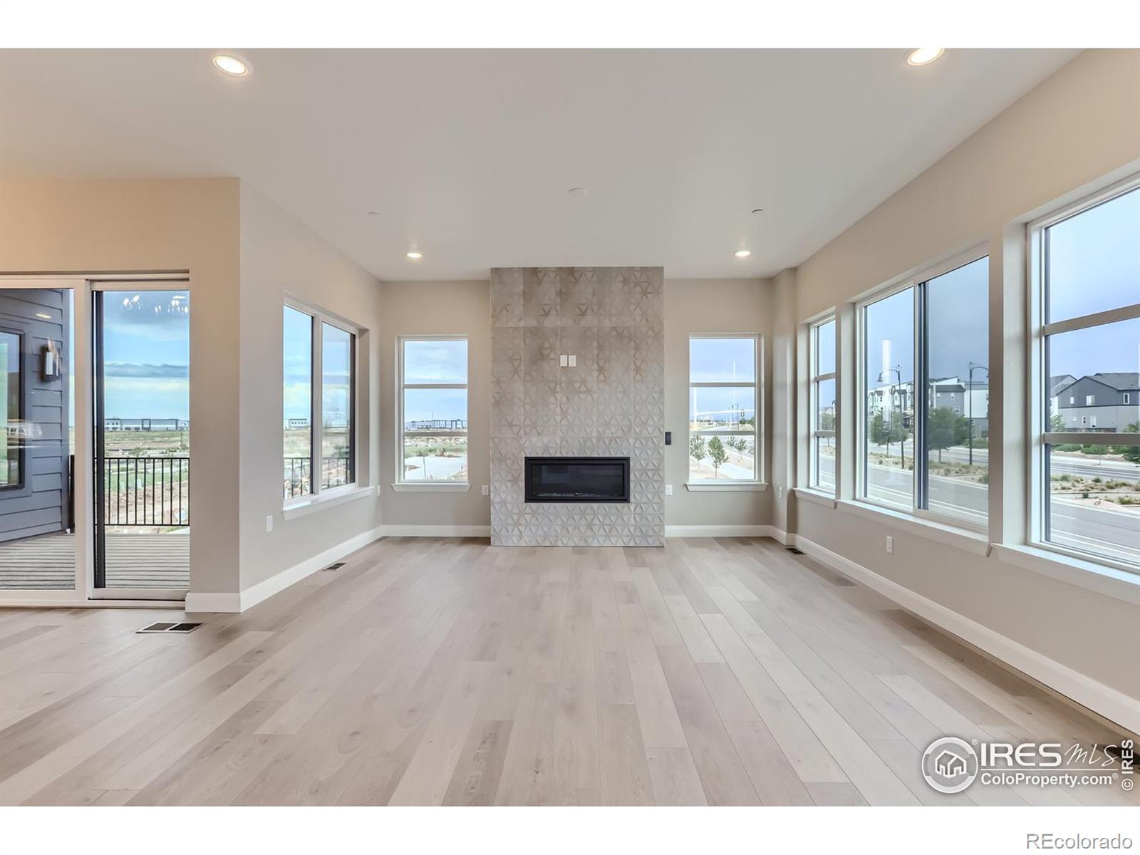 MLS Image #17 for 1765  peak loop,broomfield, Colorado