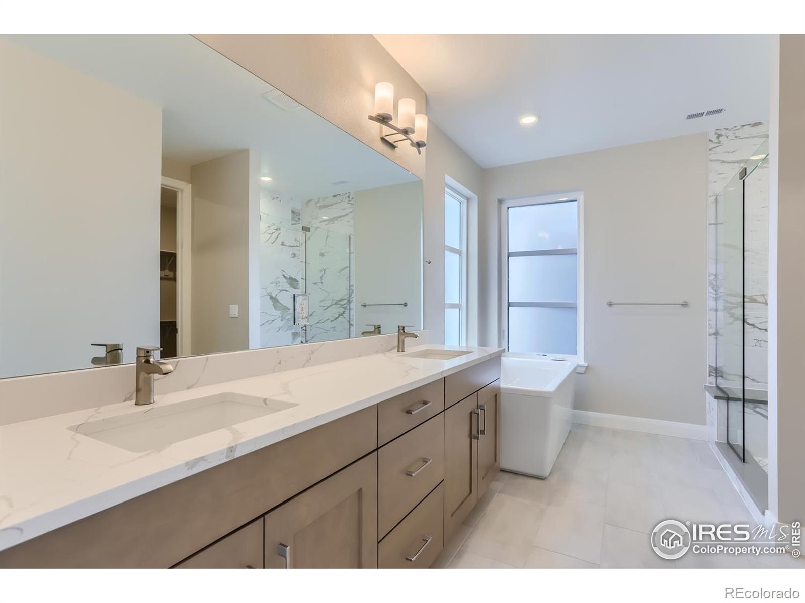 MLS Image #30 for 1765  peak loop,broomfield, Colorado
