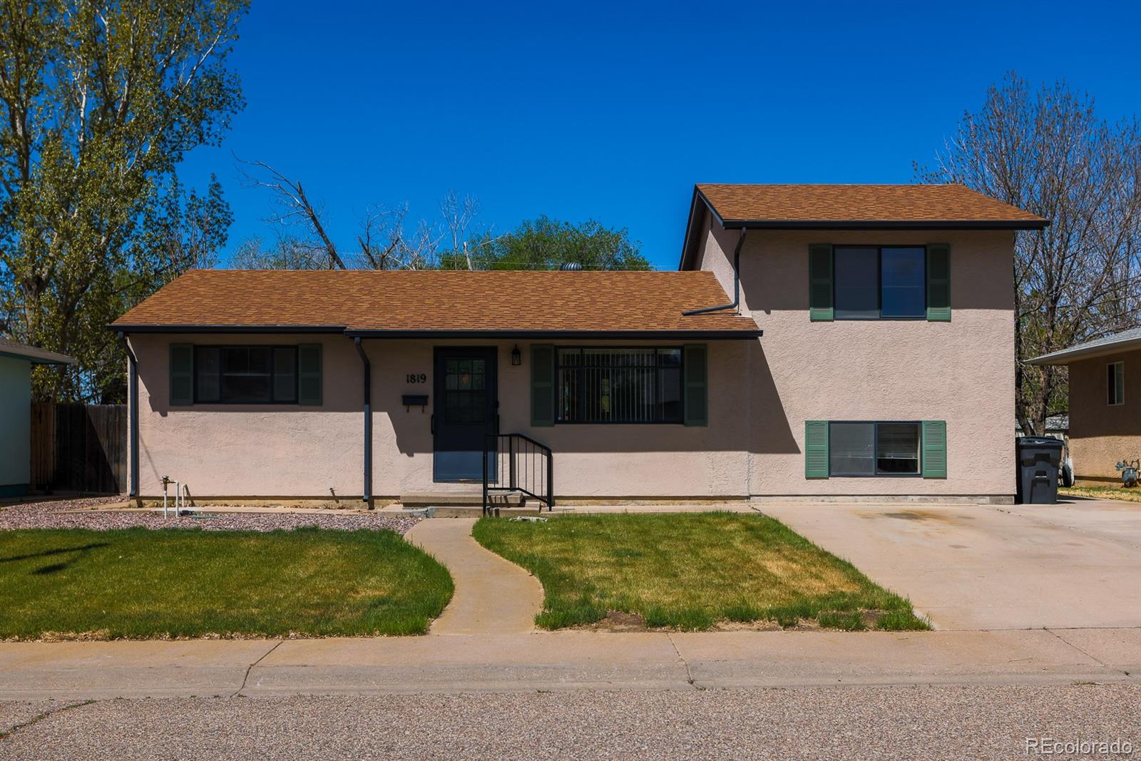 MLS Image #0 for 1819  yakima lane,pueblo, Colorado