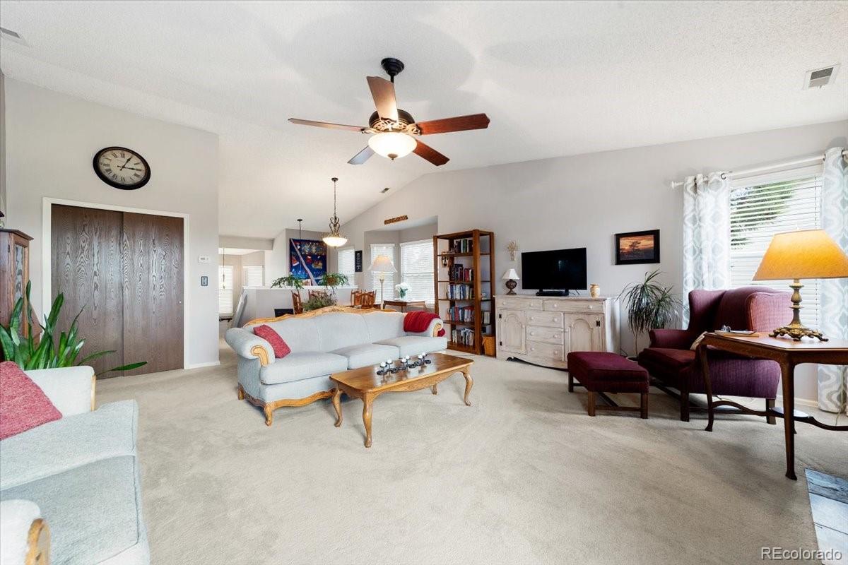 MLS Image #16 for 432 w rockrimmon boulevard,colorado springs, Colorado