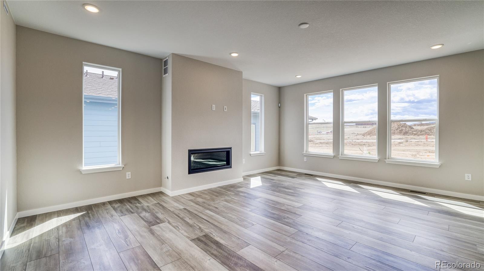 MLS Image #2 for 8526  big thompson street,littleton, Colorado