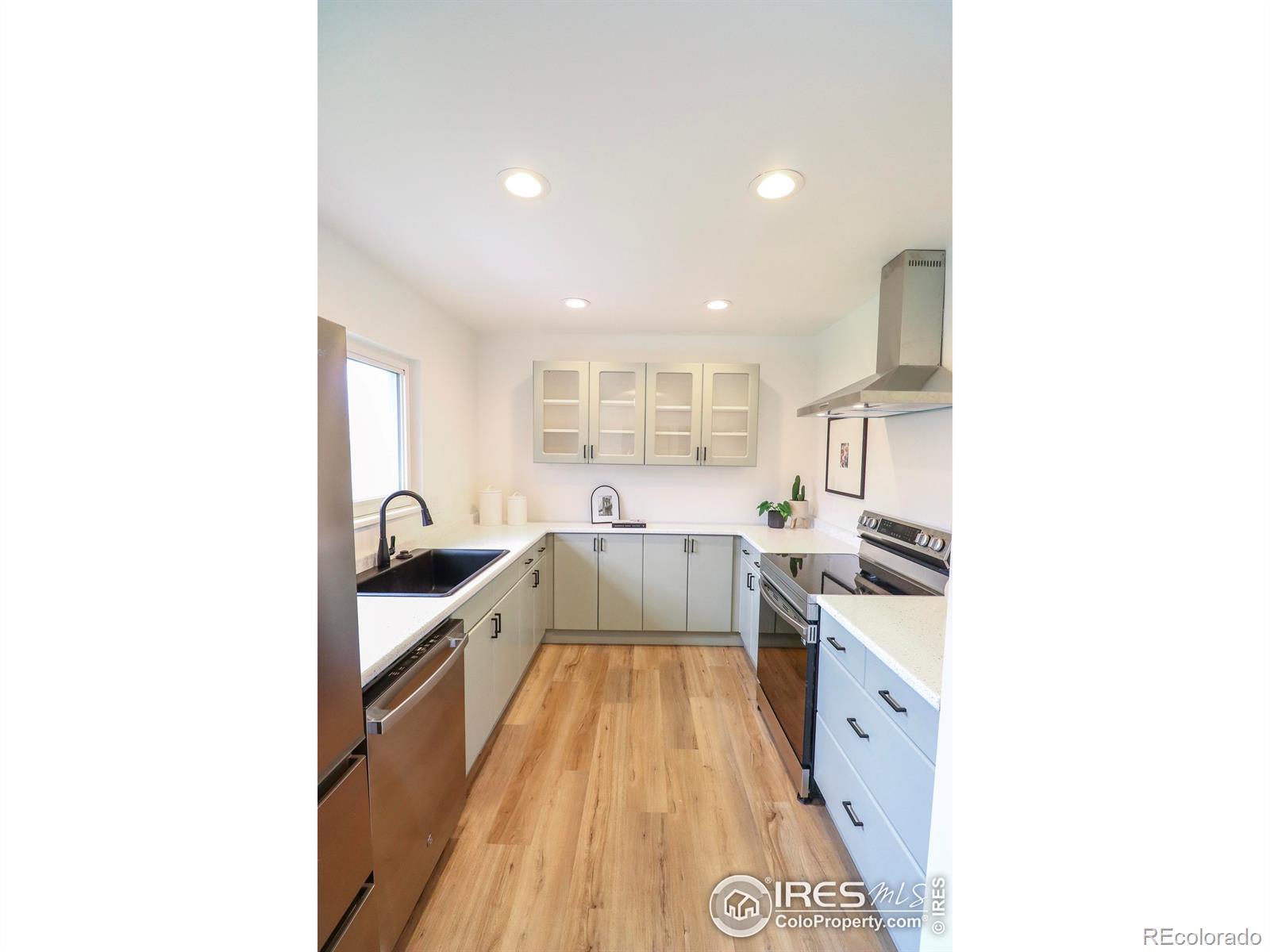 MLS Image #4 for 1305  village lane,fort collins, Colorado