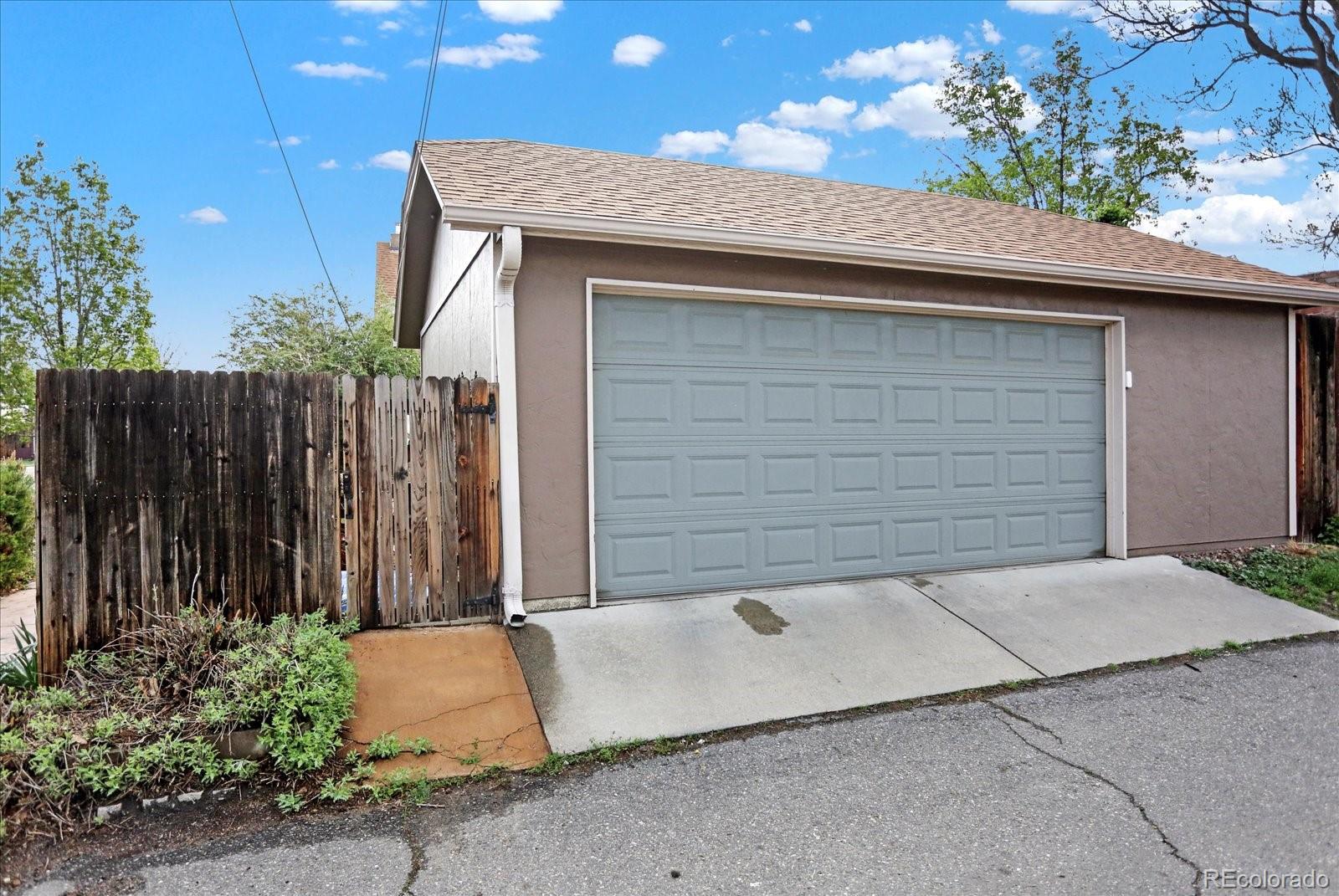 MLS Image #32 for 2571 n downing street,denver, Colorado