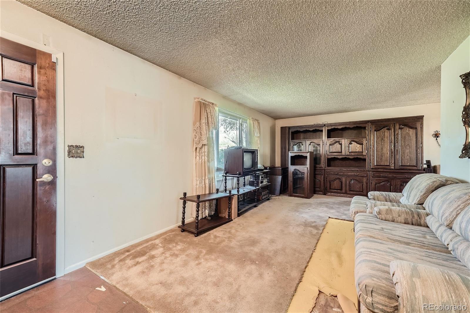 MLS Image #3 for 3346 s kittredge street,aurora, Colorado