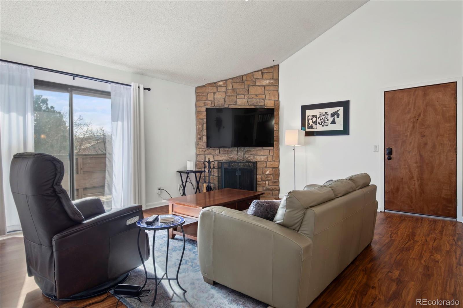 MLS Image #3 for 209  wright street 304,lakewood, Colorado