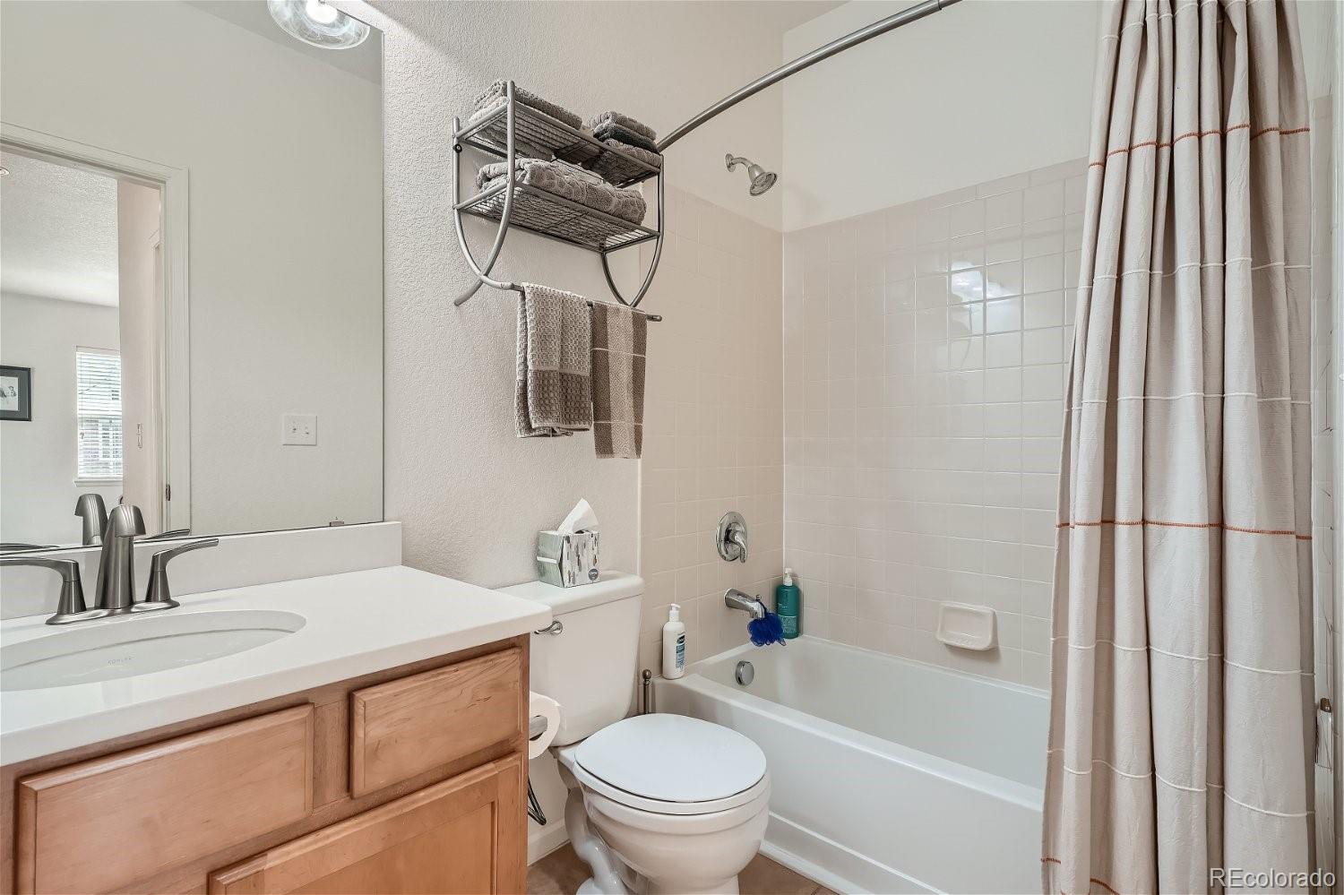 MLS Image #19 for 9003 e 24th place,denver, Colorado