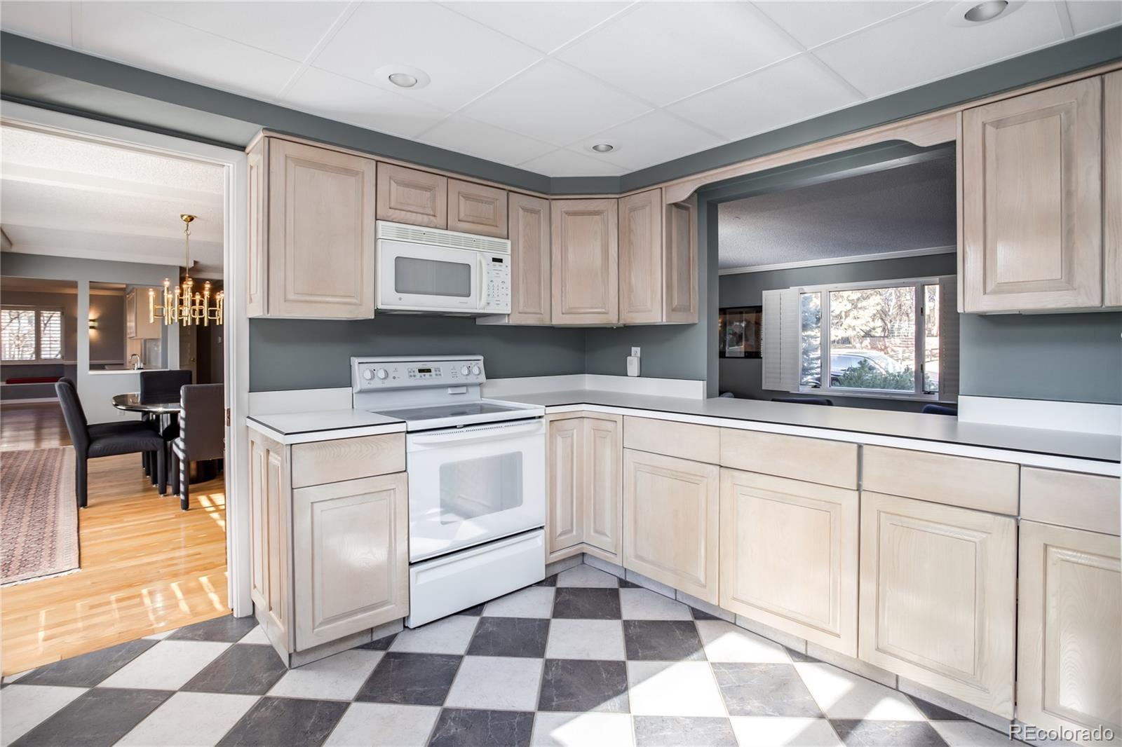 MLS Image #10 for 3294 s oneida way,denver, Colorado