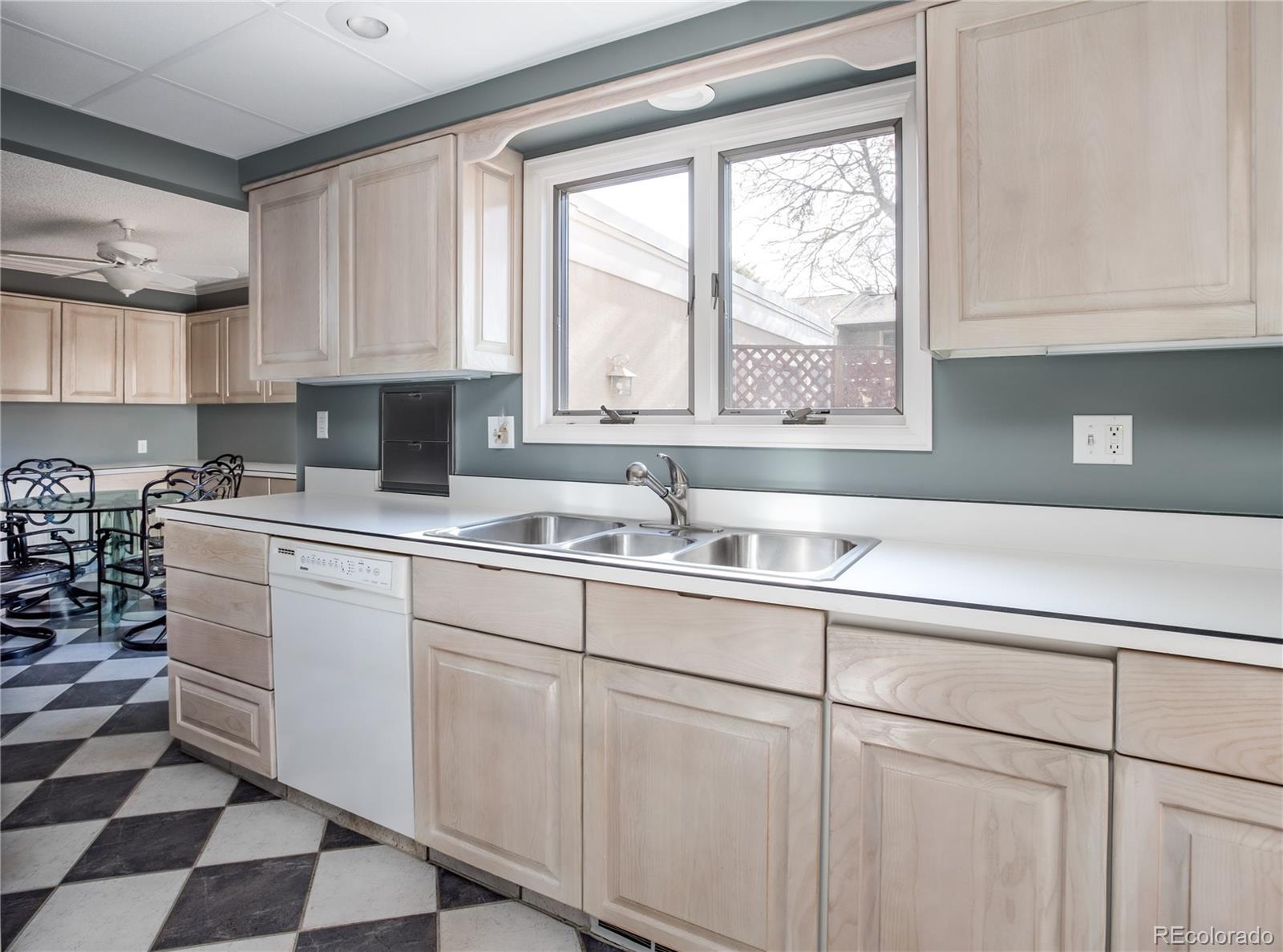 MLS Image #9 for 3294 s oneida way,denver, Colorado