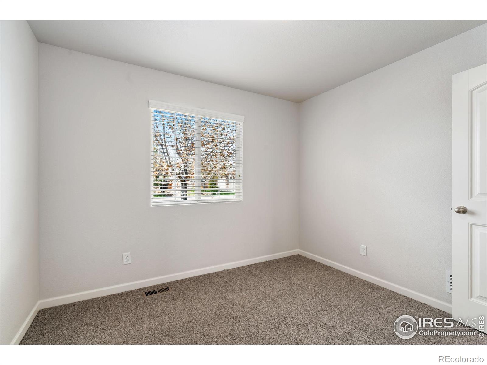 MLS Image #16 for 2132  virgo circle,loveland, Colorado