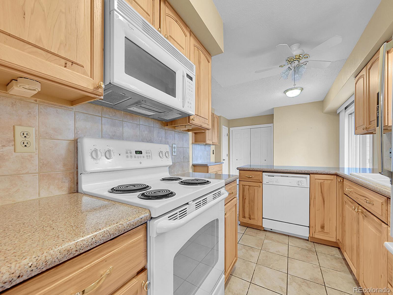 MLS Image #15 for 16 s evanston way,aurora, Colorado