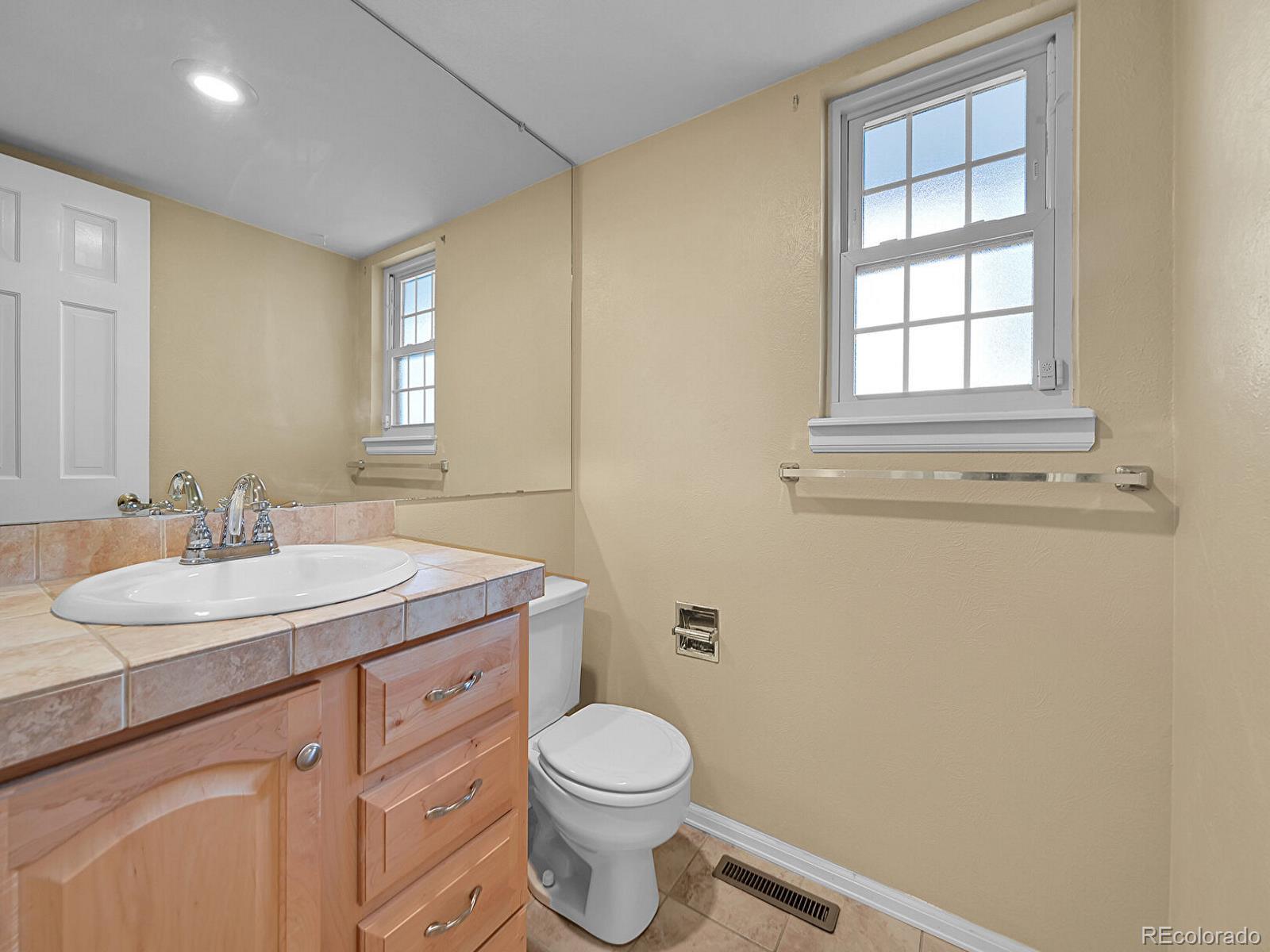 MLS Image #22 for 16 s evanston way,aurora, Colorado