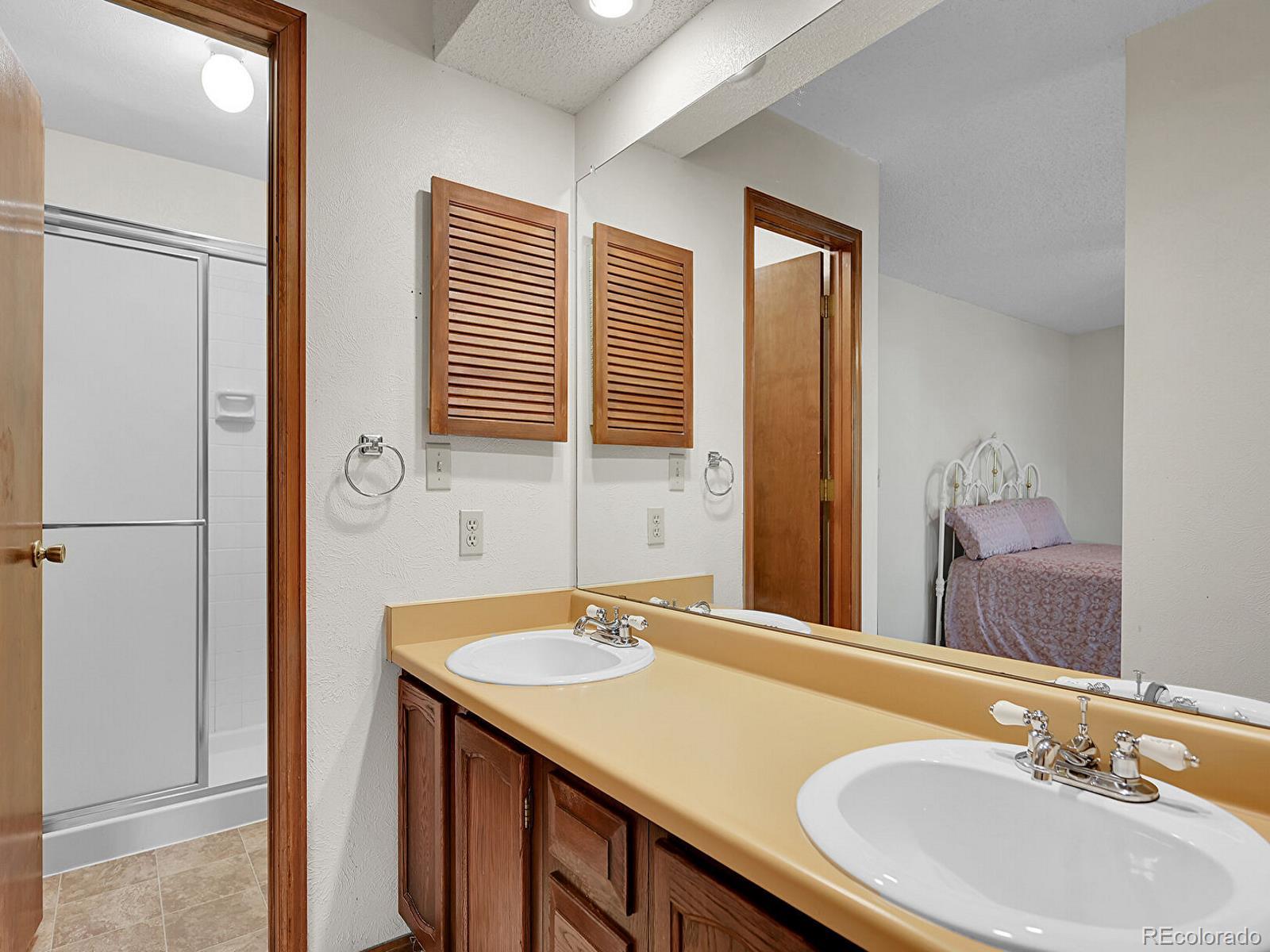 MLS Image #28 for 16 s evanston way,aurora, Colorado