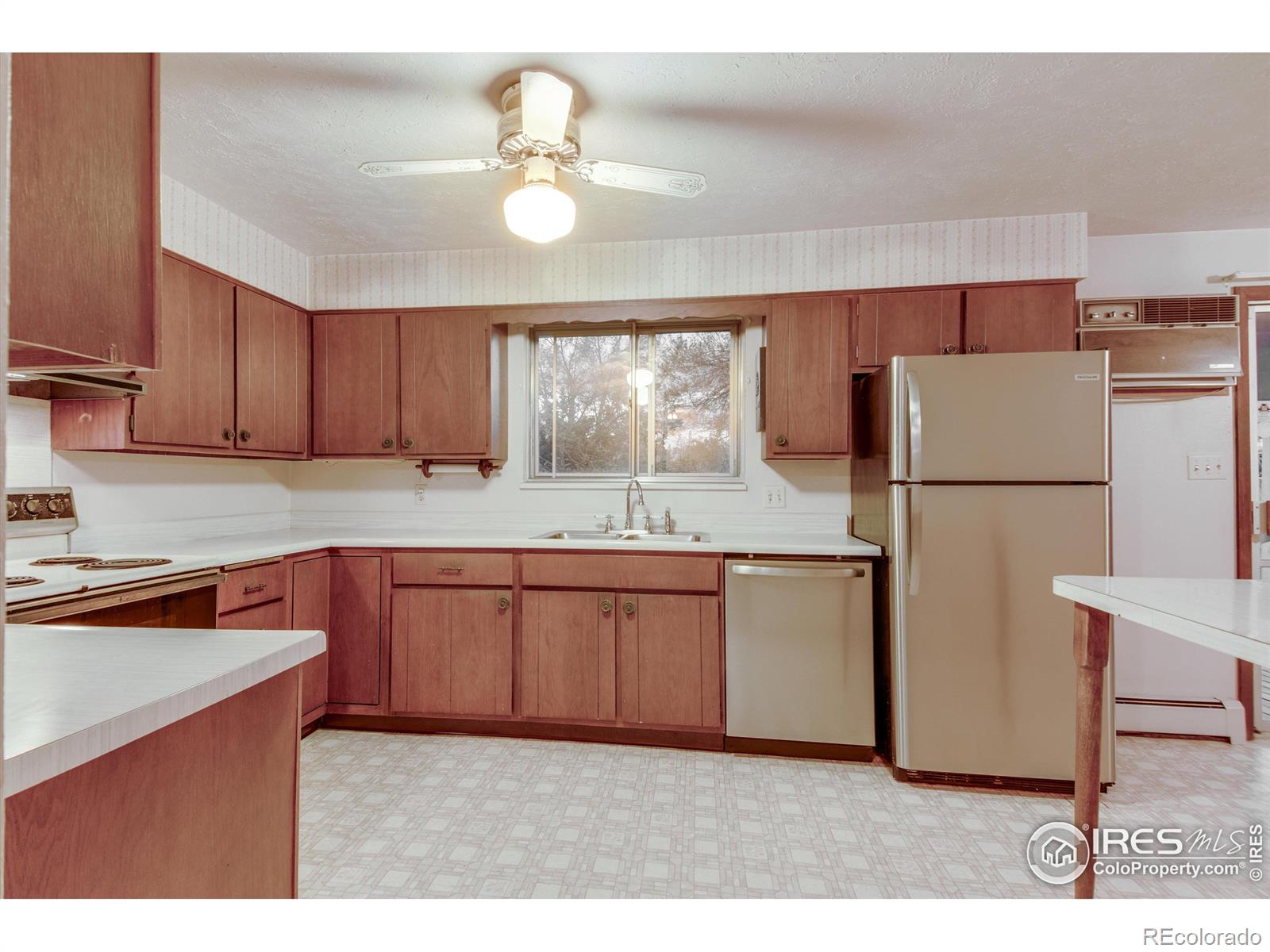 MLS Image #5 for 1441  sumac street,longmont, Colorado