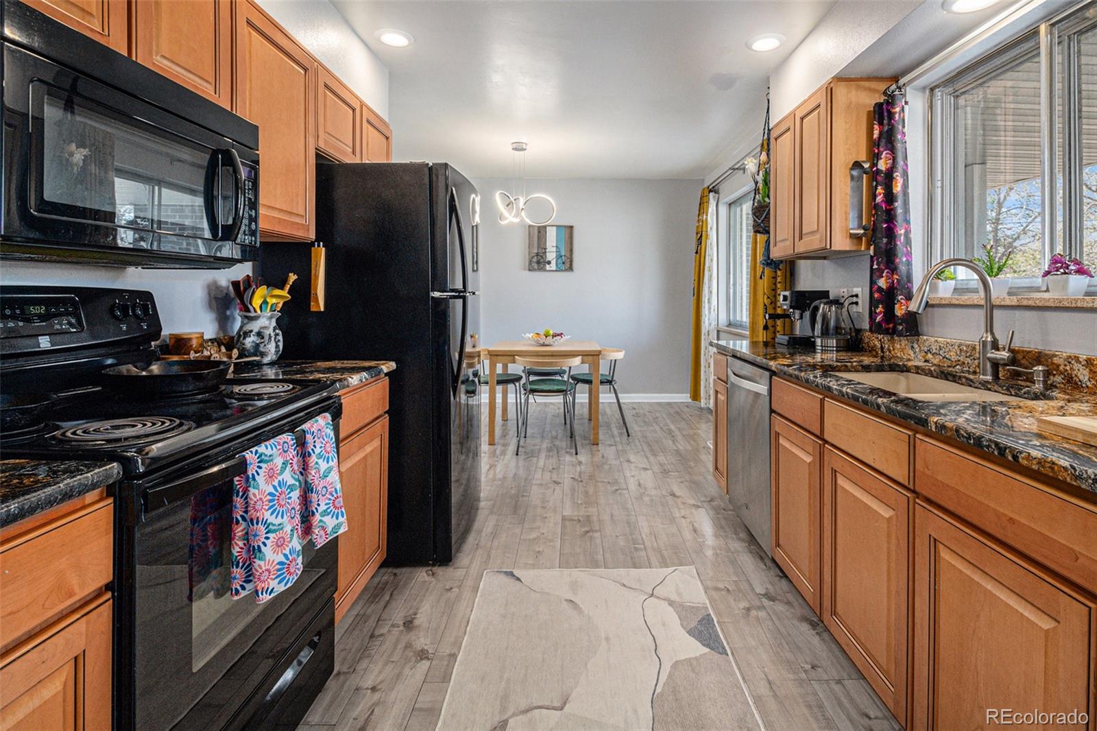 MLS Image #6 for 8103  chase drive,arvada, Colorado