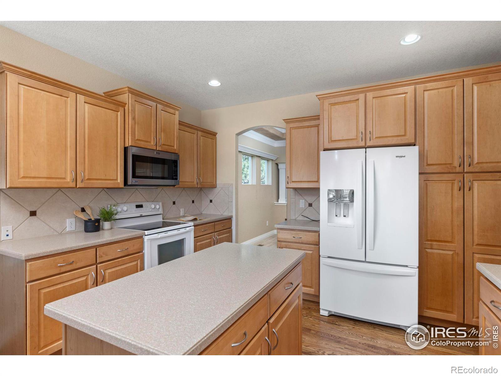 MLS Image #10 for 8279 w 67th avenue,arvada, Colorado