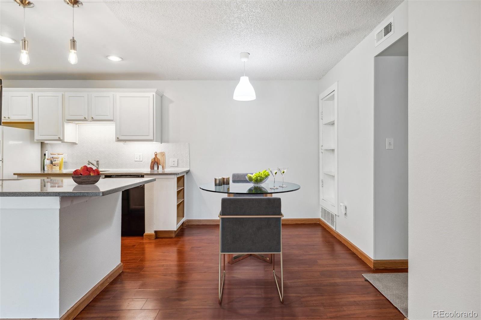 MLS Image #7 for 4400 s quebec street,denver, Colorado