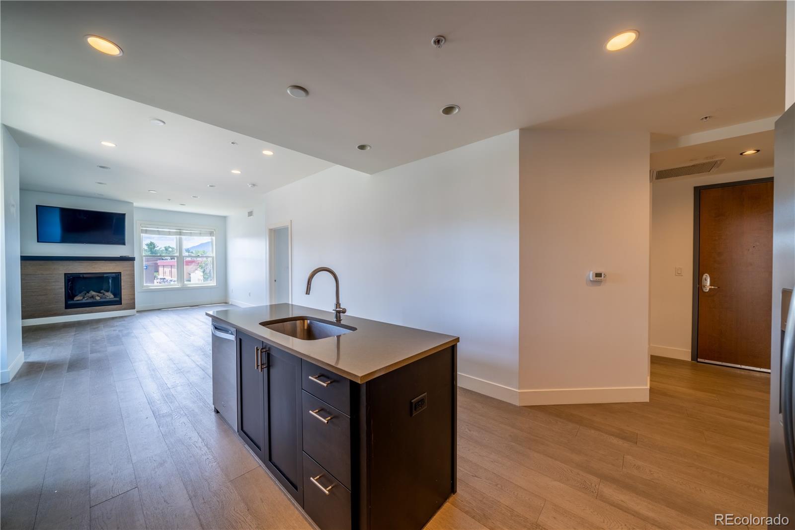 MLS Image #5 for 3301  arapahoe avenue,boulder, Colorado