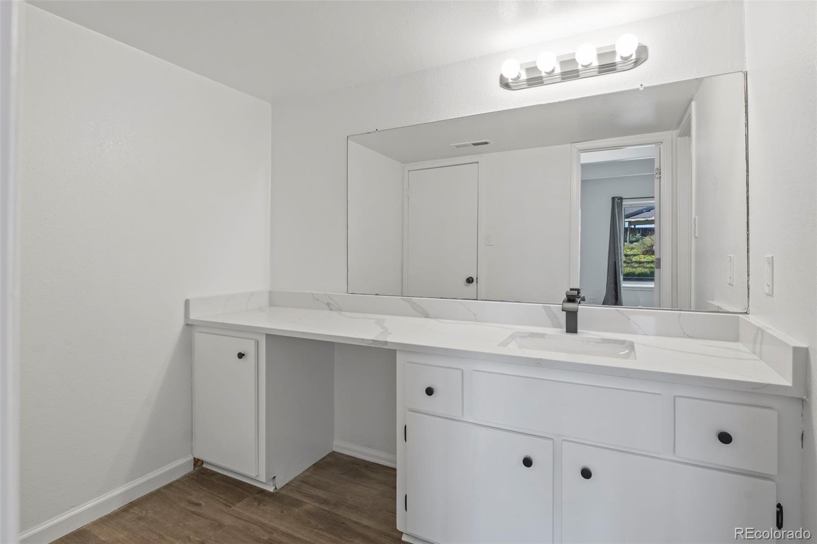 MLS Image #10 for 9995 e harvard avenue 207,denver, Colorado