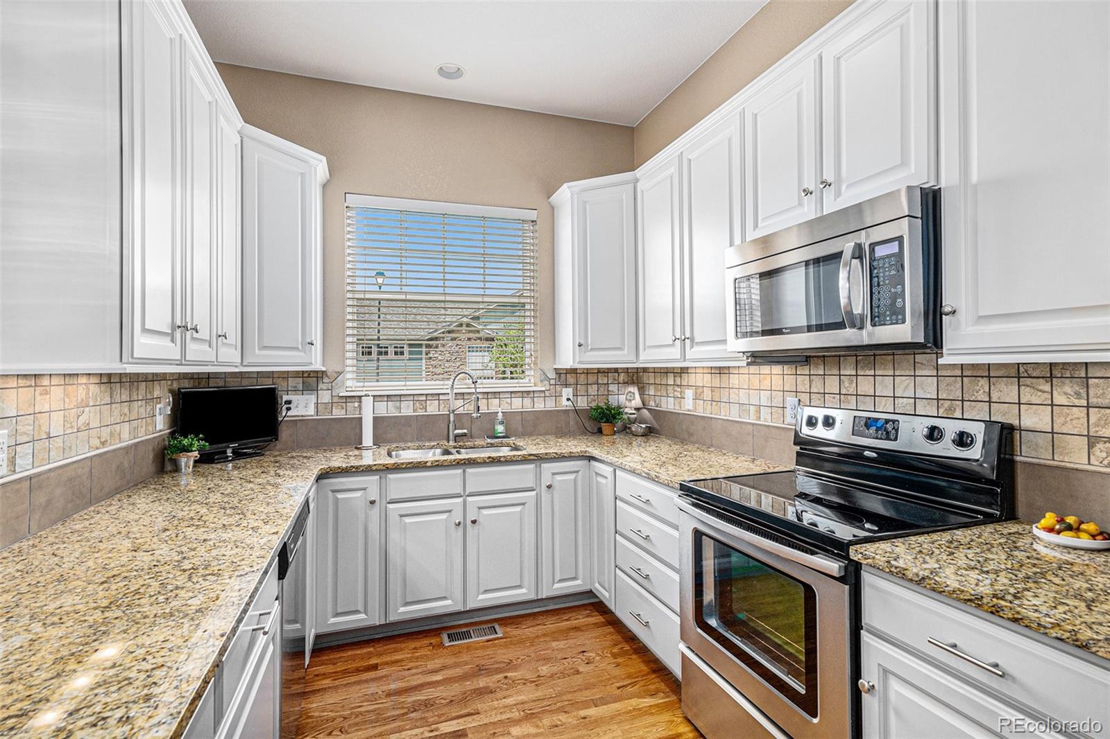 MLS Image #2 for 5809 s urban way,littleton, Colorado