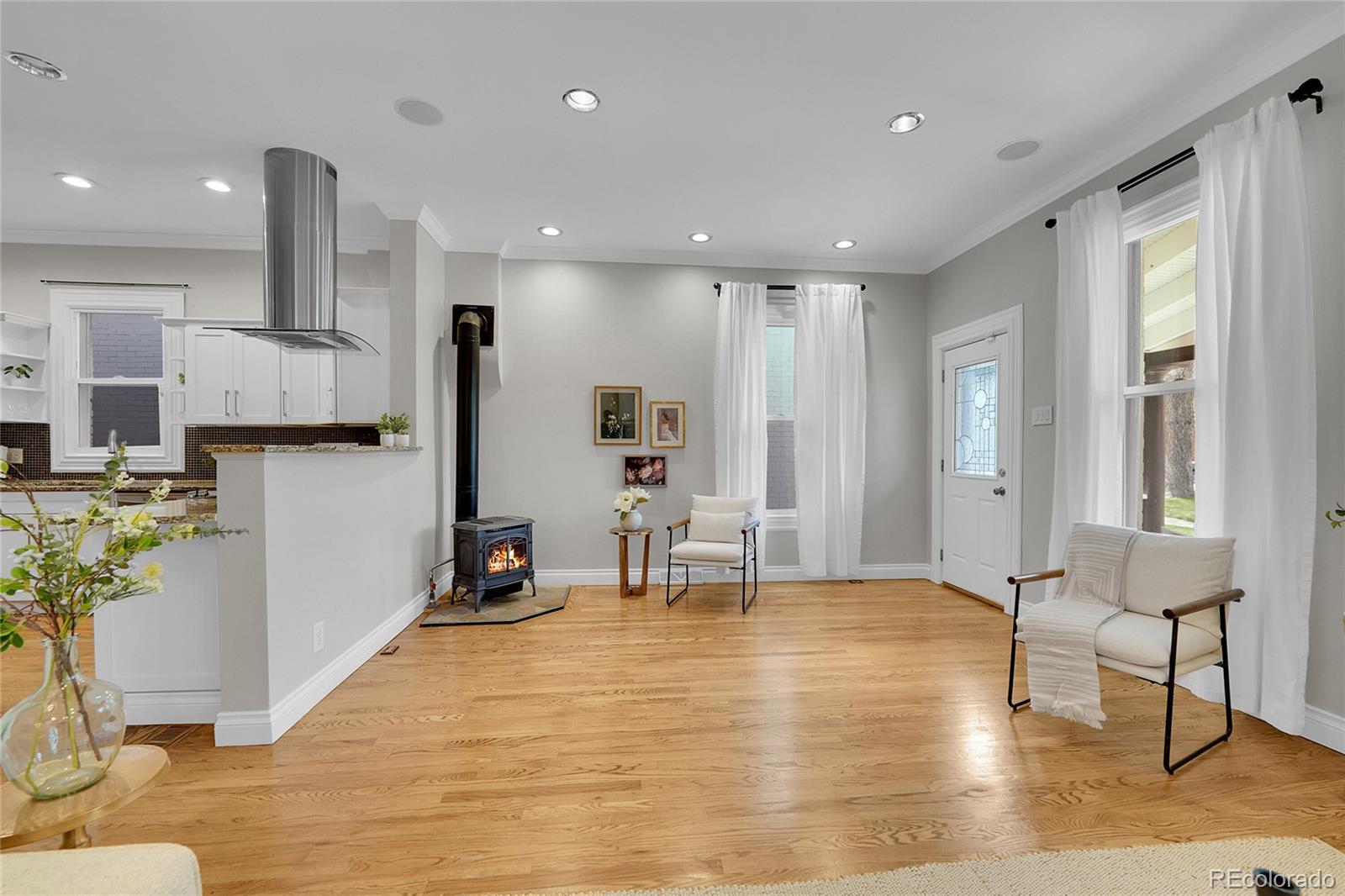 MLS Image #4 for 736 s logan street,denver, Colorado