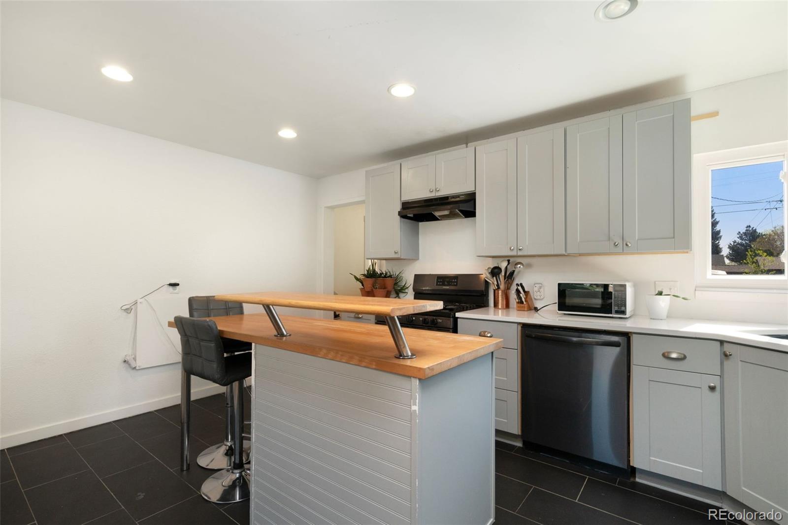 MLS Image #6 for 1200 s wolff street,denver, Colorado