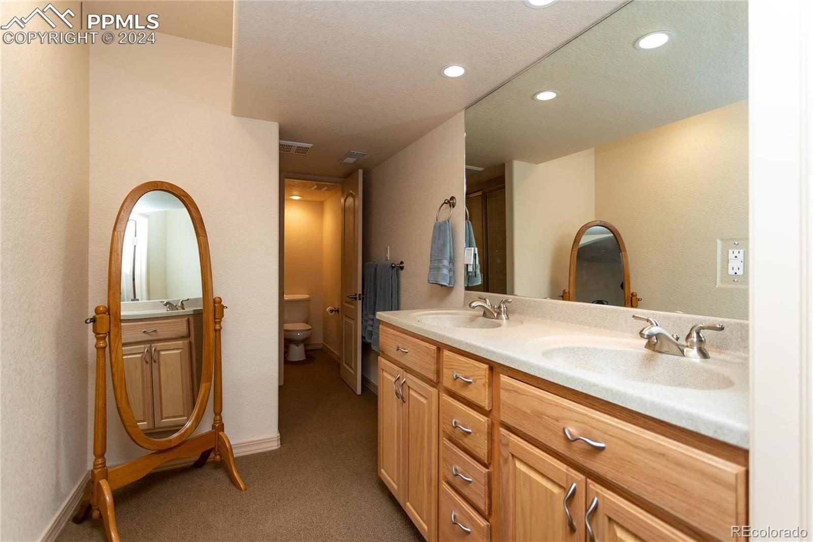 MLS Image #22 for 1077  glengary place,colorado springs, Colorado