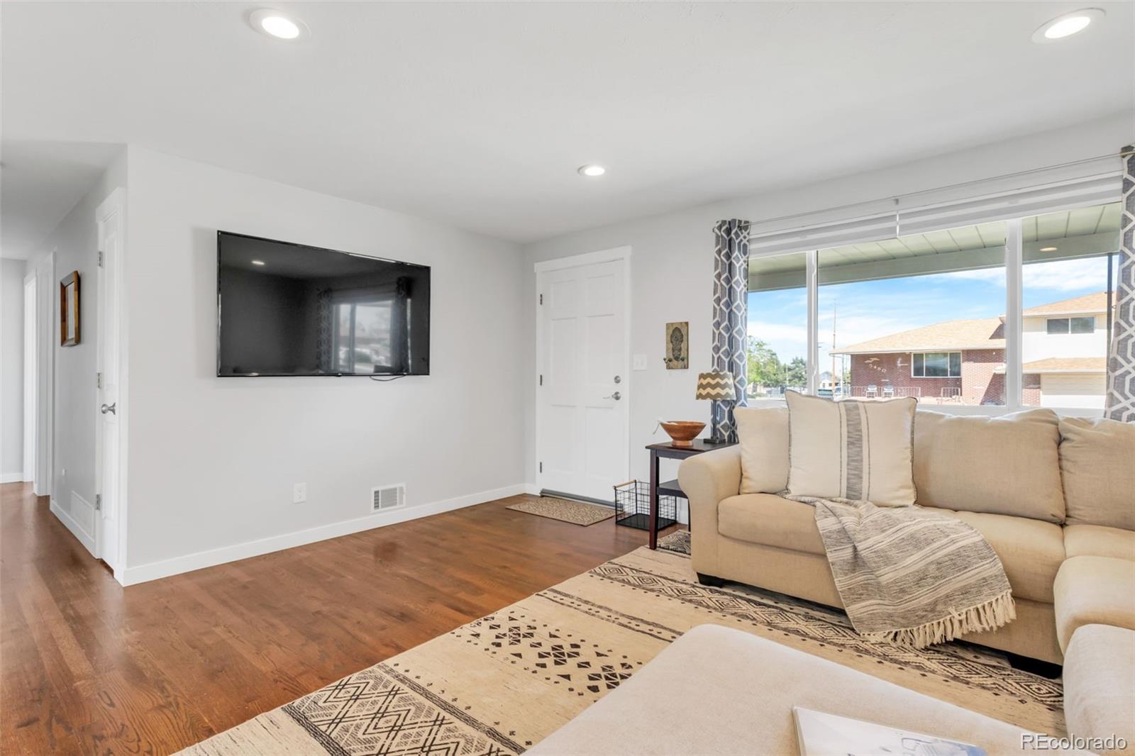 MLS Image #4 for 5481  raritan way,denver, Colorado