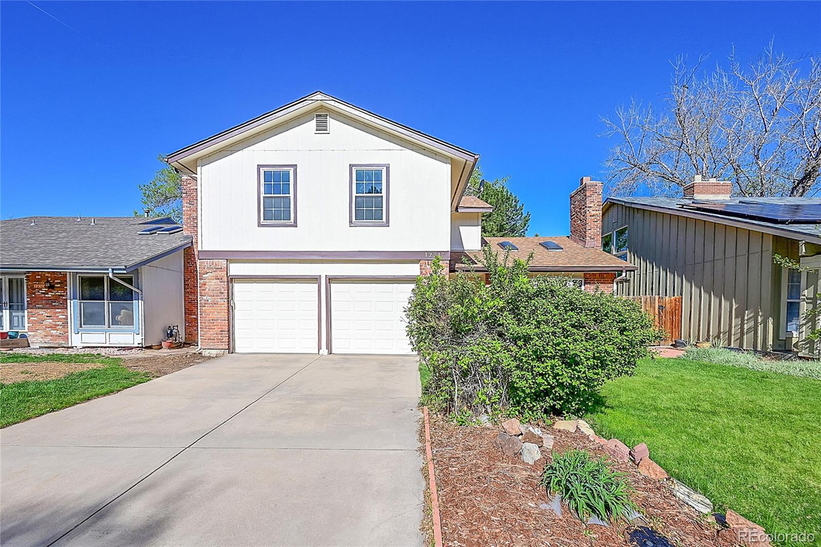 MLS Image #2 for 12317 e bates circle,aurora, Colorado