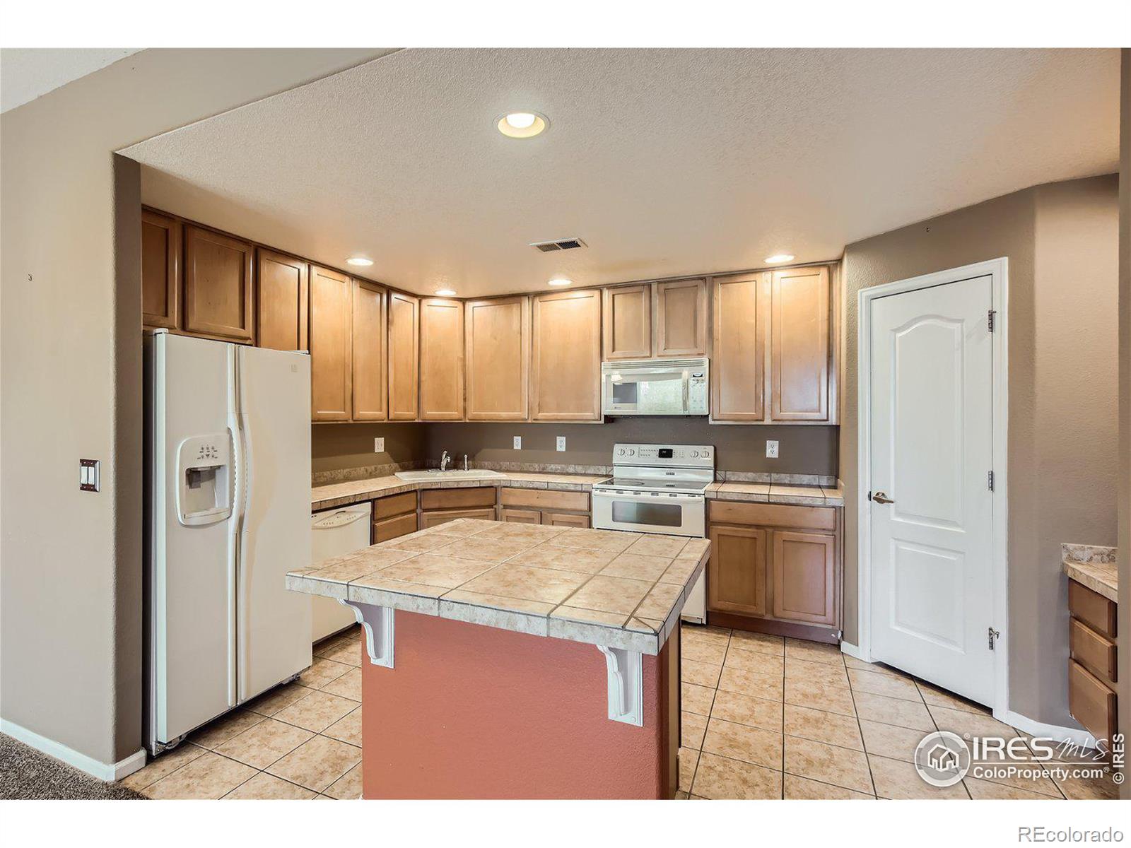 MLS Image #4 for 1024  sonoma circle,longmont, Colorado